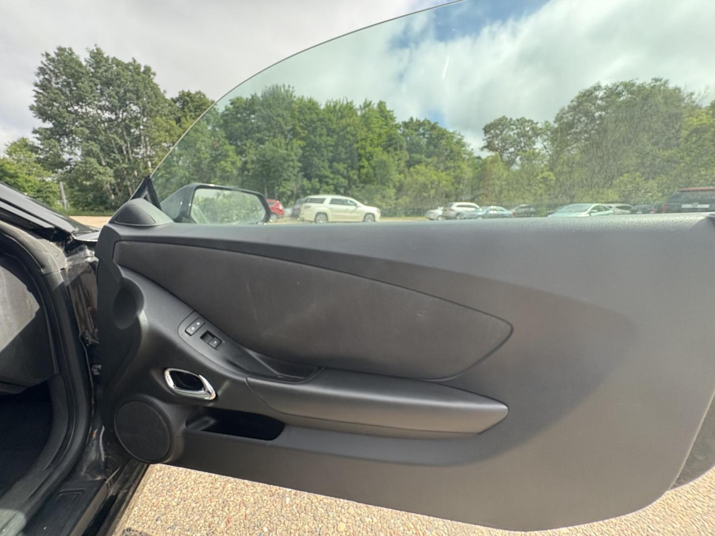2014 Black Chevrolet Camaro Convertible 1LT (2G1FB3D30E9) with an 3.6L V6 DOHC 24V FFV engine, 6-Speed Automatic transmission, located at 17255 hwy 65 NE, Ham Lake, MN, 55304, 0.000000, 0.000000 - Photo#12