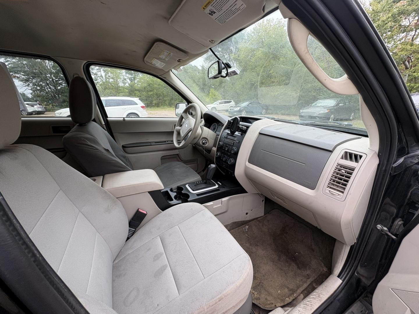 2011 Black Ford Escape XLS 4WD AT (1FMCU9C77BK) with an 2.5L L4 DOHC 16V engine, 6-Speed Automatic transmission, located at 17255 hwy 65 NE, Ham Lake, MN, 55304, 0.000000, 0.000000- Photo#15
