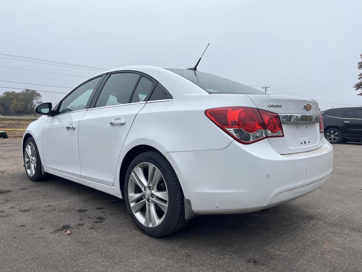 2011 Chevrolet Cruze 2LT (1G1PH5S99B7) with an 1.4L L4 DOHC 16V TURBO engine, 4-Speed Automatic transmission, located at 17255 hwy 65 NE, Ham Lake, MN, 55304, 0.000000, 0.000000 - Photo#2