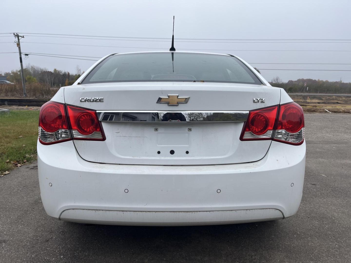 2011 Chevrolet Cruze 2LT (1G1PH5S99B7) with an 1.4L L4 DOHC 16V TURBO engine, 4-Speed Automatic transmission, located at 17255 hwy 65 NE, Ham Lake, MN, 55304, 0.000000, 0.000000 - Photo#3