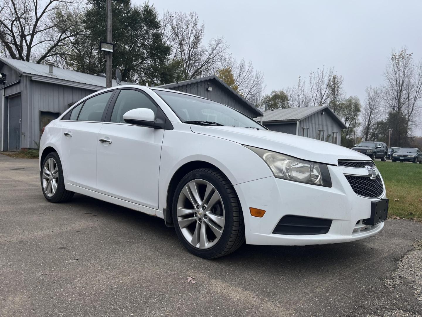 2011 Chevrolet Cruze 2LT (1G1PH5S99B7) with an 1.4L L4 DOHC 16V TURBO engine, 4-Speed Automatic transmission, located at 17255 hwy 65 NE, Ham Lake, MN, 55304, 0.000000, 0.000000 - Photo#6