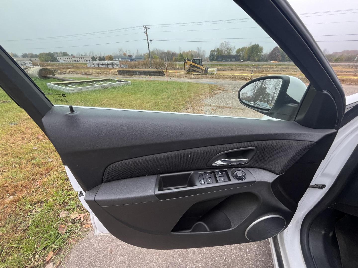 2011 Chevrolet Cruze 2LT (1G1PH5S99B7) with an 1.4L L4 DOHC 16V TURBO engine, 4-Speed Automatic transmission, located at 17255 hwy 65 NE, Ham Lake, MN, 55304, 0.000000, 0.000000 - Photo#8