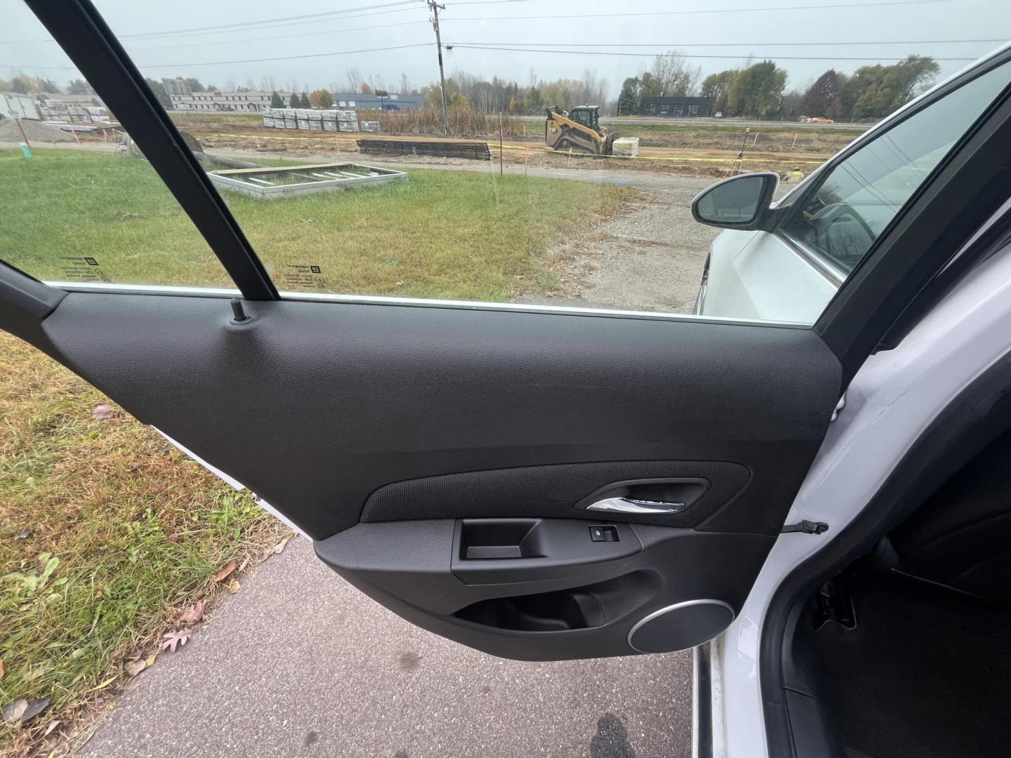 2011 Chevrolet Cruze 2LT (1G1PH5S99B7) with an 1.4L L4 DOHC 16V TURBO engine, 4-Speed Automatic transmission, located at 17255 hwy 65 NE, Ham Lake, MN, 55304, 0.000000, 0.000000 - Photo#10