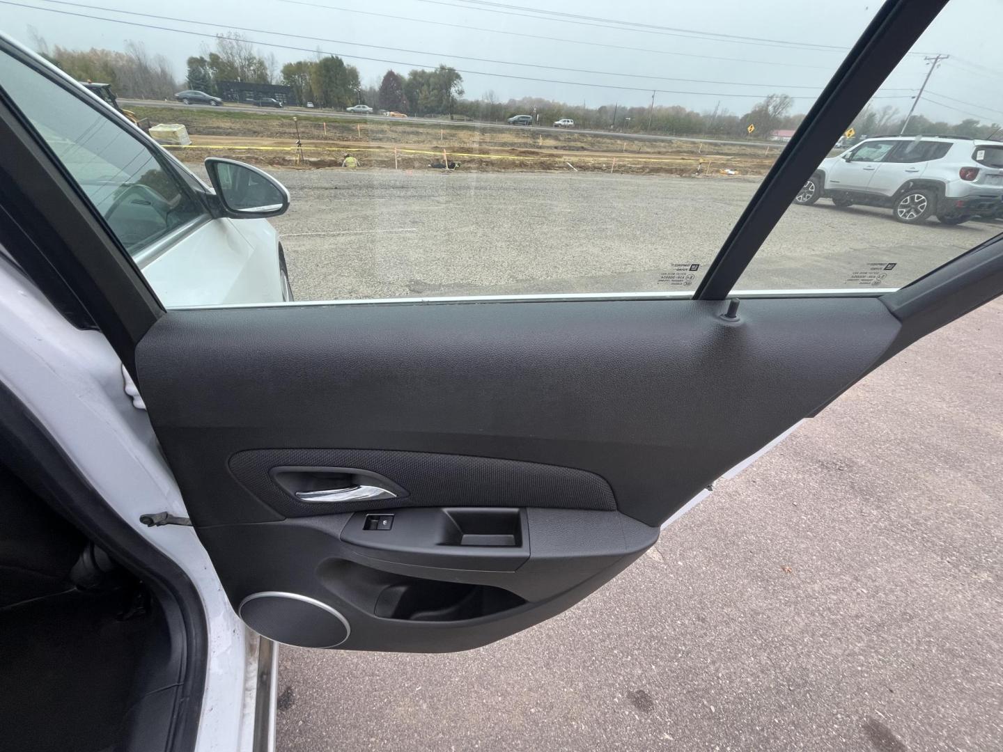 2011 Chevrolet Cruze 2LT (1G1PH5S99B7) with an 1.4L L4 DOHC 16V TURBO engine, 4-Speed Automatic transmission, located at 17255 hwy 65 NE, Ham Lake, MN, 55304, 0.000000, 0.000000 - Photo#14