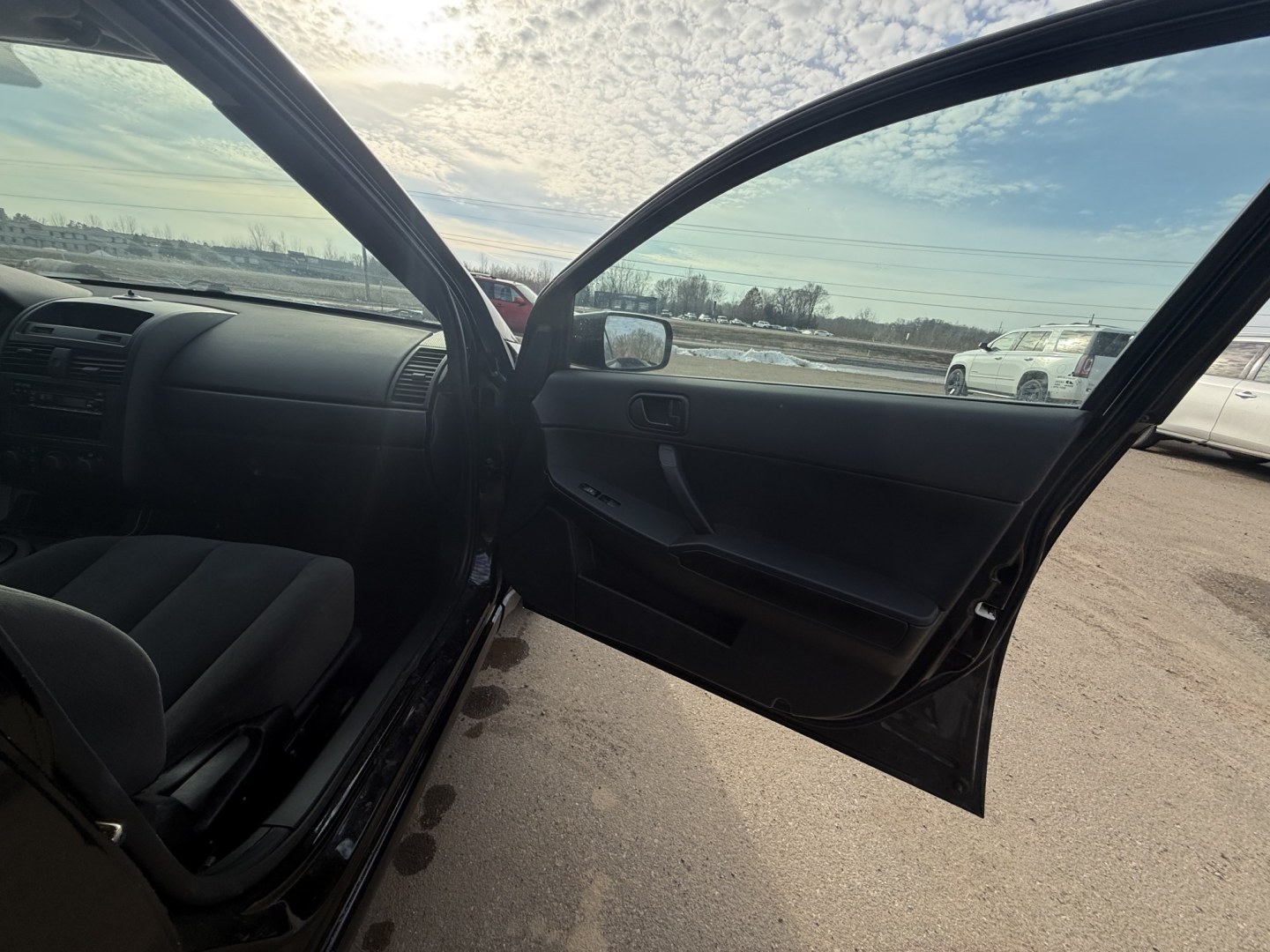 2006 Black Mitsubishi Galant DE (4A3AB26FX6E) with an 2.4L L4 SOHC 16V engine, 4-Speed Automatic Overdrive transmission, located at 17255 hwy 65 NE, Ham Lake, MN, 55304, 0.000000, 0.000000 - Photo#14