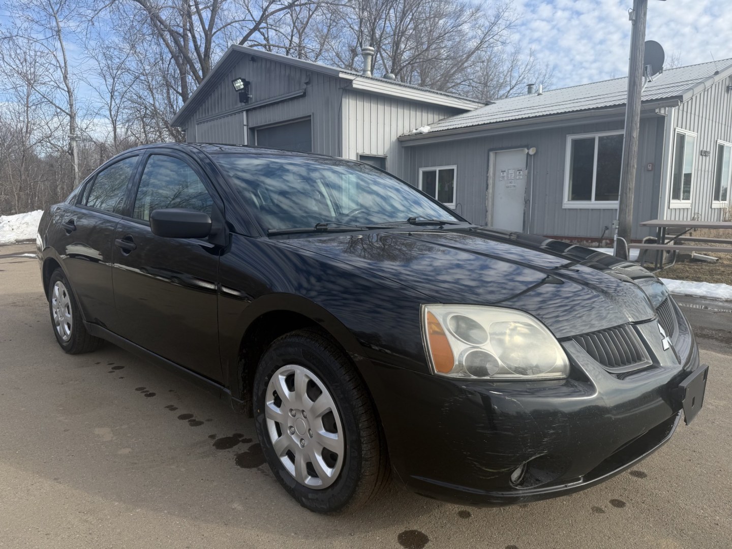 2006 Black Mitsubishi Galant DE (4A3AB26FX6E) with an 2.4L L4 SOHC 16V engine, 4-Speed Automatic Overdrive transmission, located at 17255 hwy 65 NE, Ham Lake, MN, 55304, 0.000000, 0.000000 - Photo#6