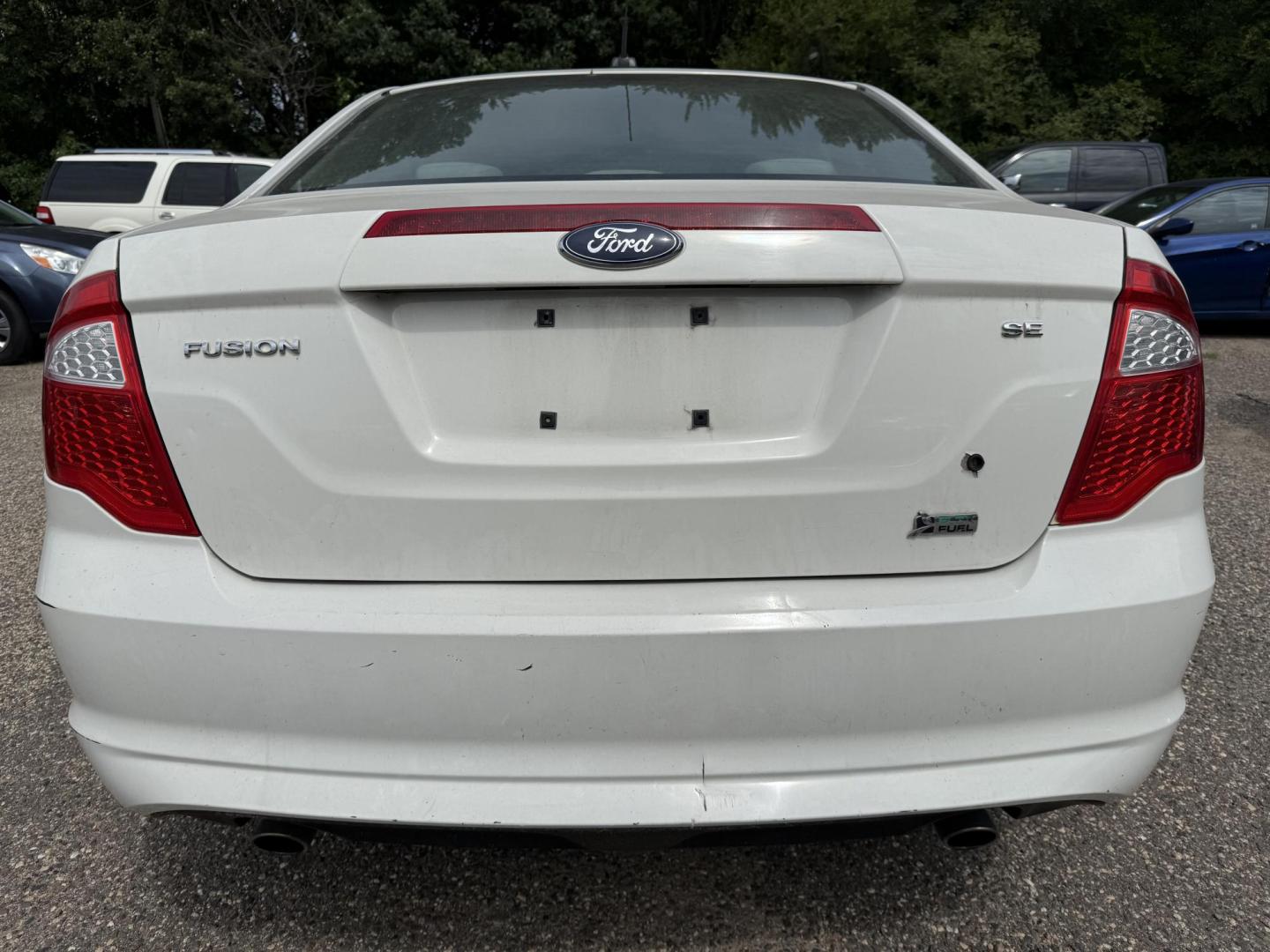 2010 White Ford Fusion SE (3FAHP0HG3AR) with an 3.0L V6 DOHC 24V engine, located at 17255 hwy 65 NE, Ham Lake, MN, 55304, 0.000000, 0.000000 - Photo#3