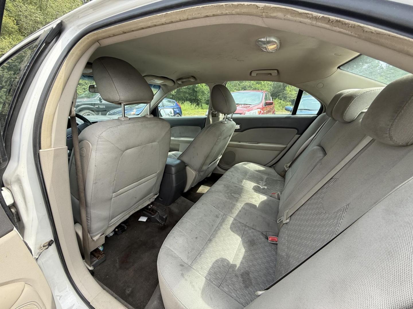 2010 White Ford Fusion SE (3FAHP0HG3AR) with an 3.0L V6 DOHC 24V engine, located at 17255 hwy 65 NE, Ham Lake, MN, 55304, 0.000000, 0.000000 - Photo#11