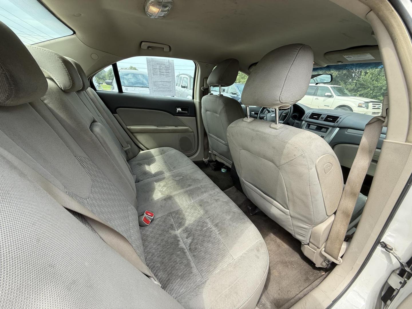 2010 White Ford Fusion SE (3FAHP0HG3AR) with an 3.0L V6 DOHC 24V engine, located at 17255 hwy 65 NE, Ham Lake, MN, 55304, 0.000000, 0.000000 - Photo#13