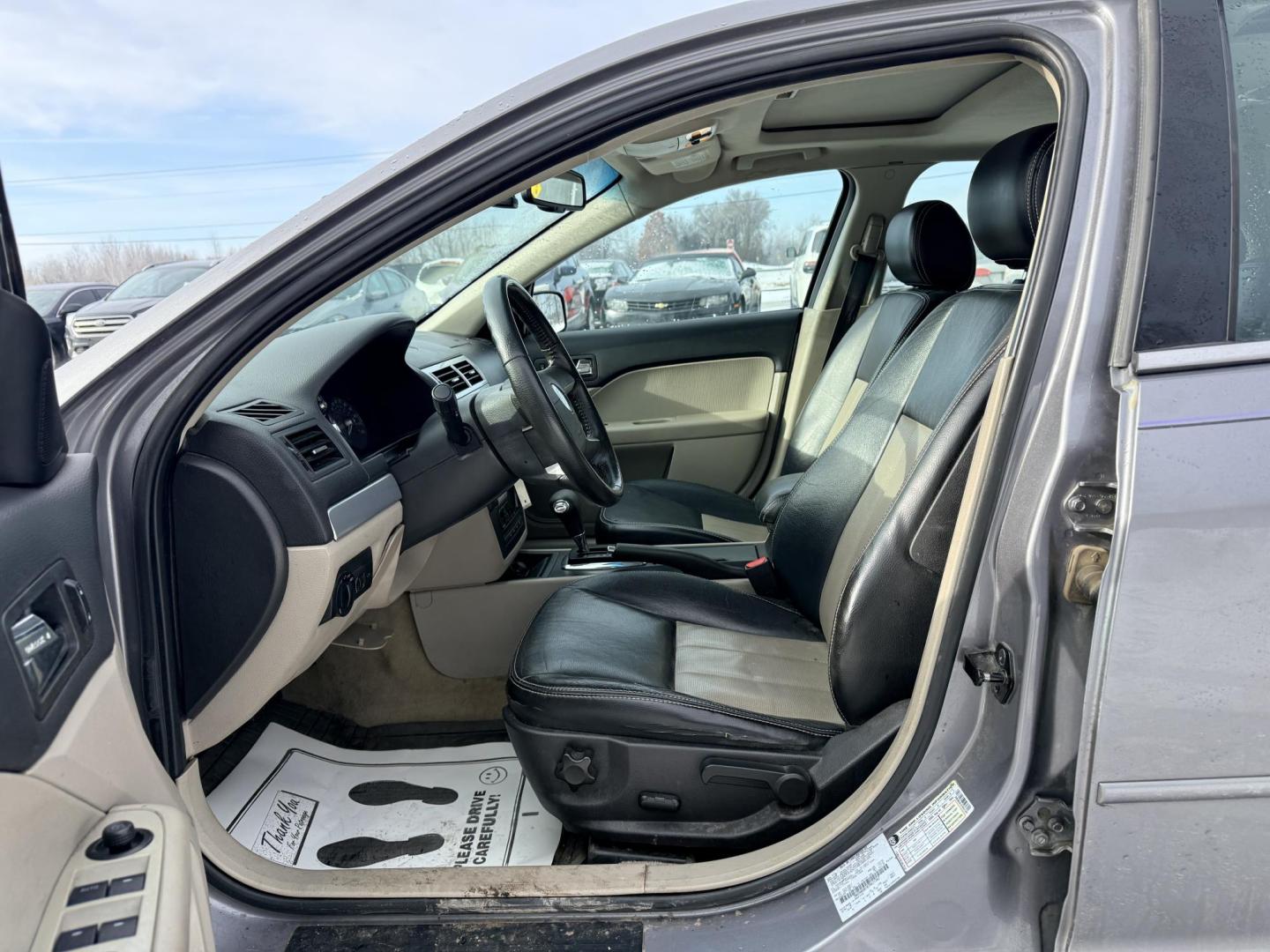 2007 Gray Mercury Milan V6 Premier (3MEHM08187R) with an 3.0L V6 DOHC 24V engine, 6-Speed Automatic Overdrive transmission, located at 17255 hwy 65 NE, Ham Lake, MN, 55304, 0.000000, 0.000000 - Photo#9