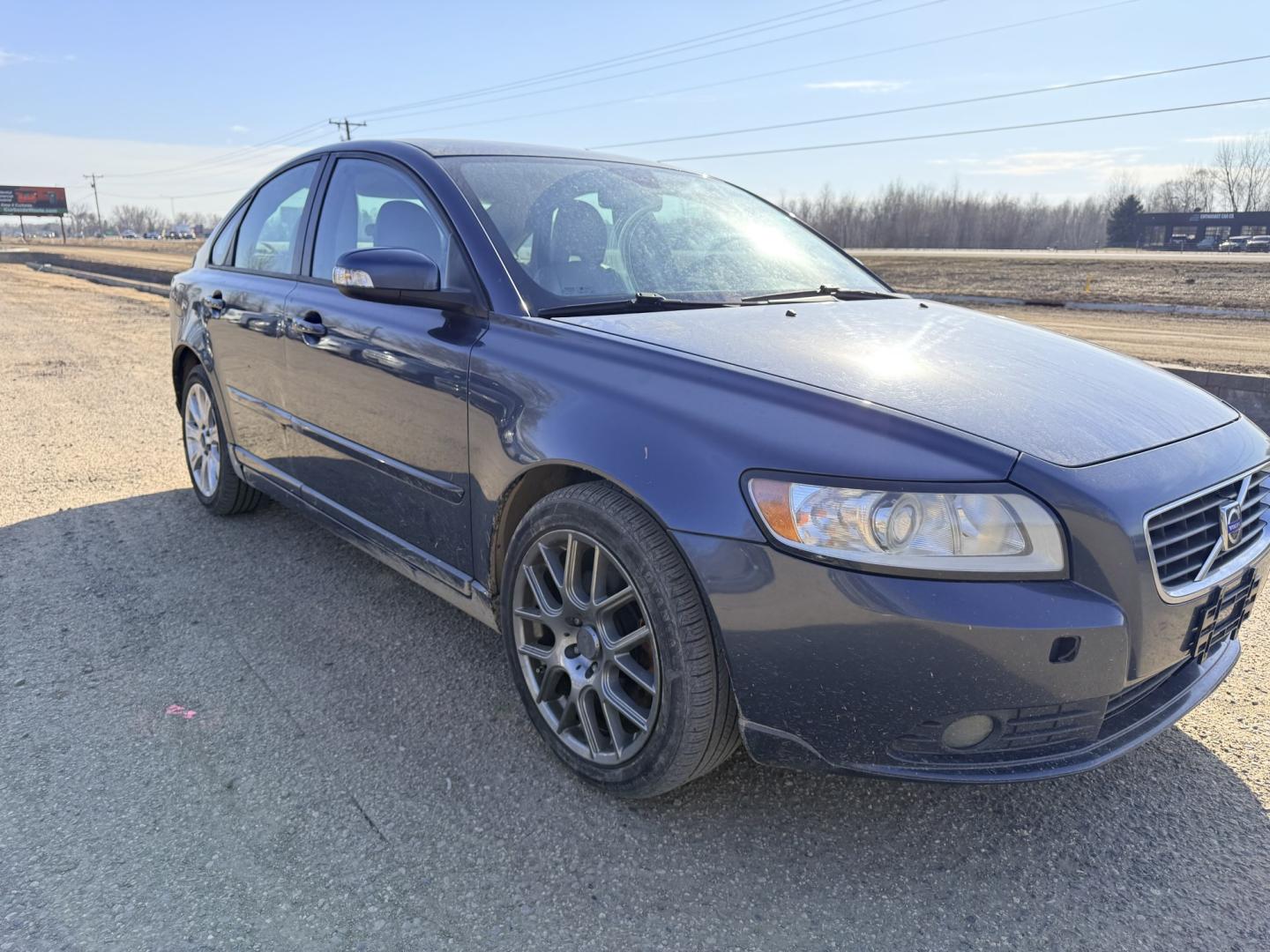2010 Blue Volvo S40 2.4i (YV1382MS6A2) with an 2.4L L5 DOHC 20V engine, located at 17255 hwy 65 NE, Ham Lake, MN, 55304, 0.000000, 0.000000 - Photo#6