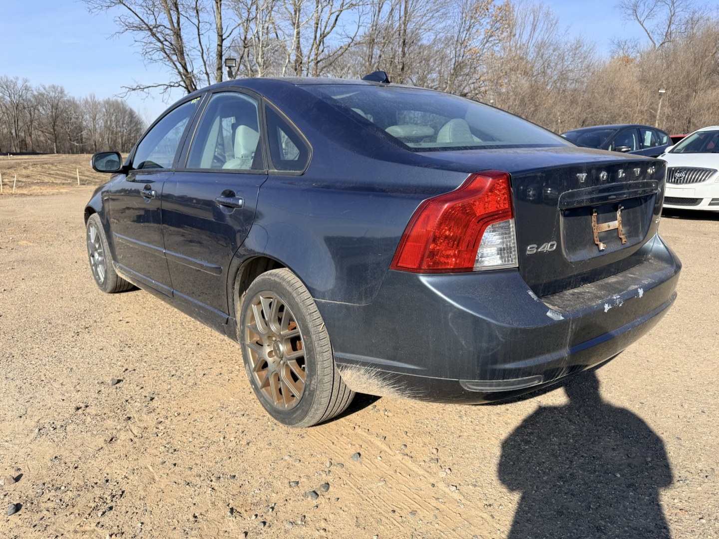 2010 Blue Volvo S40 2.4i (YV1382MS6A2) with an 2.4L L5 DOHC 20V engine, located at 17255 hwy 65 NE, Ham Lake, MN, 55304, 0.000000, 0.000000 - Photo#2