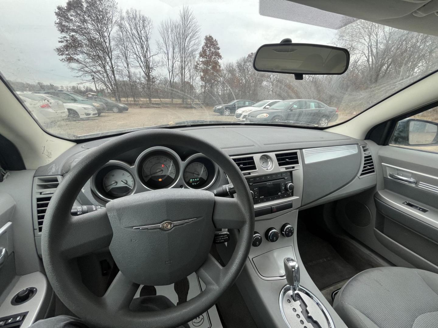 2007 silver Chrysler Sebring Touring (1C3LC56R57N) with an 2.7L V6 DOHC 24V FFV engine, 4-Speed Automatic Overdrive transmission, located at 17255 hwy 65 NE, Ham Lake, MN, 55304, 0.000000, 0.000000 - Photo#16