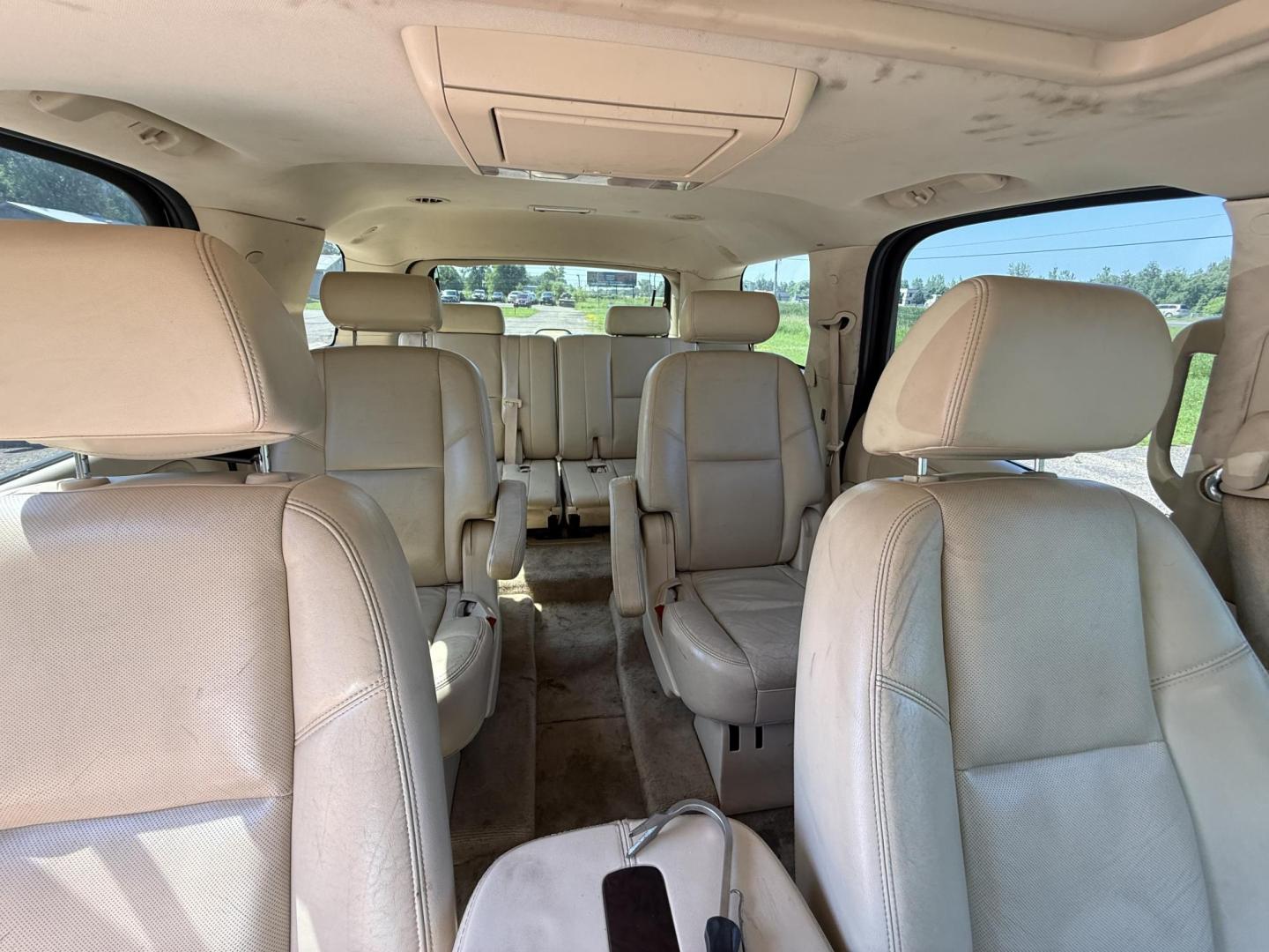 2008 Black Cadillac Escalade AWD (1GYFK638X8R) with an 6.2L V8 OHV 16V engine, 6-Speed Automatic Overdrive transmission, located at 17255 hwy 65 NE, Ham Lake, MN, 55304, 0.000000, 0.000000 - Photo#13