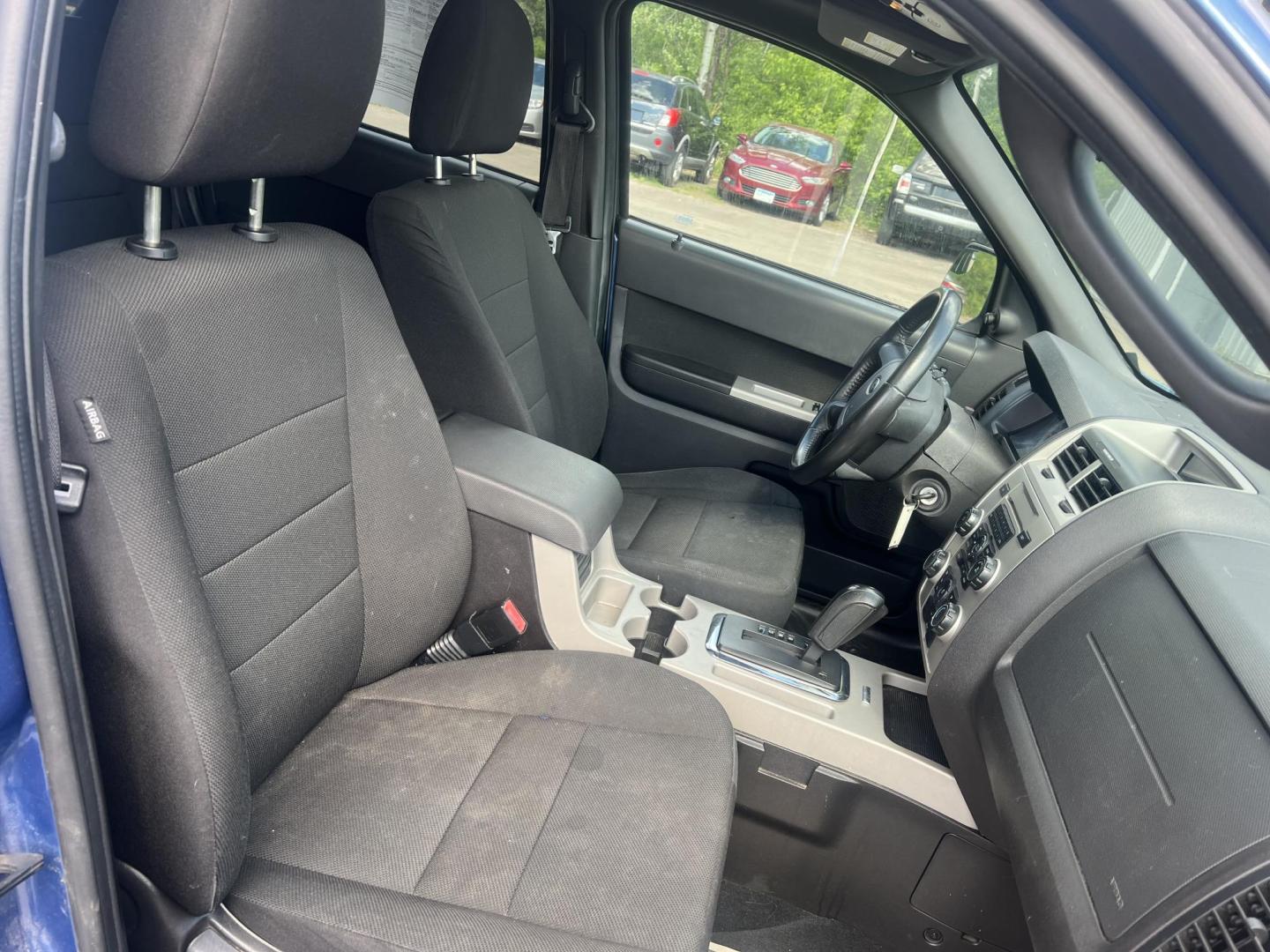 2010 Blue Ford Escape XLT 4WD (1FMCU9DG2AK) with an 3.0L V6 DOHC 24V engine, 6-Speed Automatic transmission, located at 17255 hwy 65 NE, Ham Lake, MN, 55304, 0.000000, 0.000000 - Photo#15