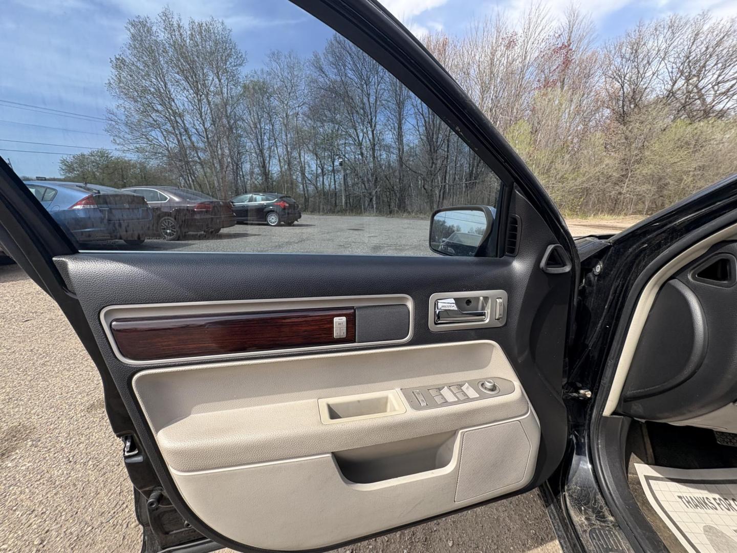 2007 Black Lincoln MKZ AWD (3LNHM28T47R) with an 3.5L V6 DOHC 24V engine, 6-Speed Automatic Overdrive transmission, located at 17255 hwy 65 NE, Ham Lake, MN, 55304, 0.000000, 0.000000 - Photo#8