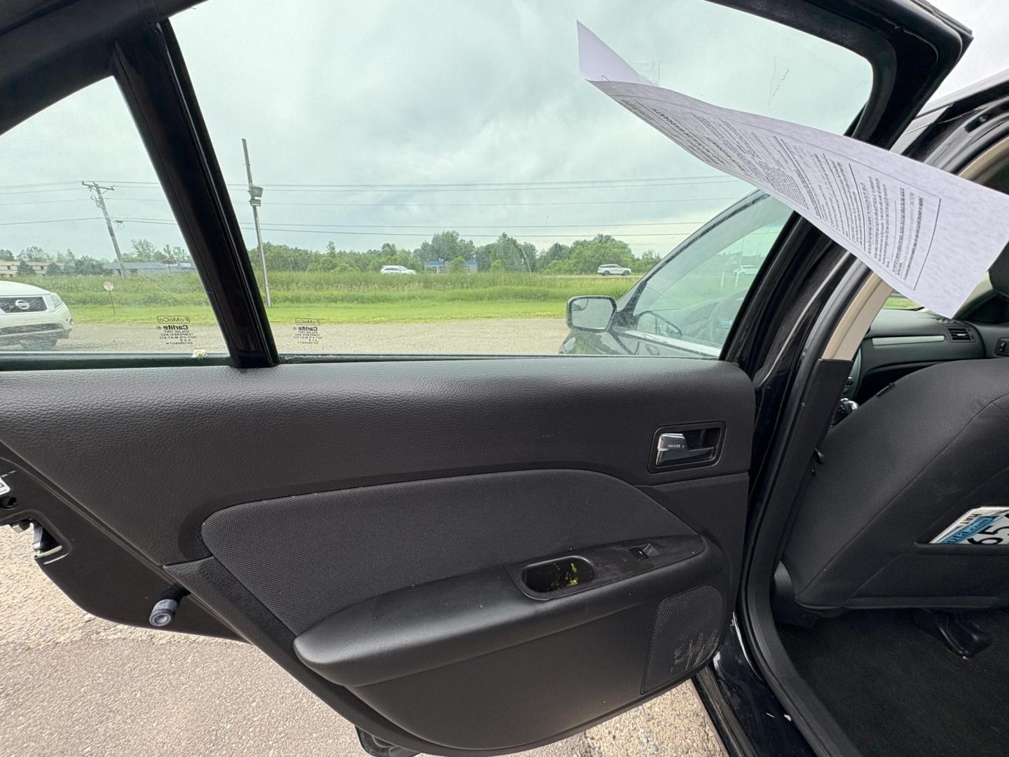 2011 Black Ford Fusion V6 SE (3FAHP0HG3BR) with an 3.0L V6 DOHC 24V engine, located at 17255 hwy 65 NE, Ham Lake, MN, 55304, 0.000000, 0.000000 - Photo#10