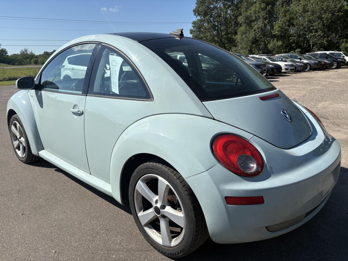 2010 Blue Volkswagen New Beetle 2.5L PZEV (3VWRG3AG9AM) with an 2.5L L5 DOHC 20V engine, located at 17255 hwy 65 NE, Ham Lake, MN, 55304, 0.000000, 0.000000 - Photo#2
