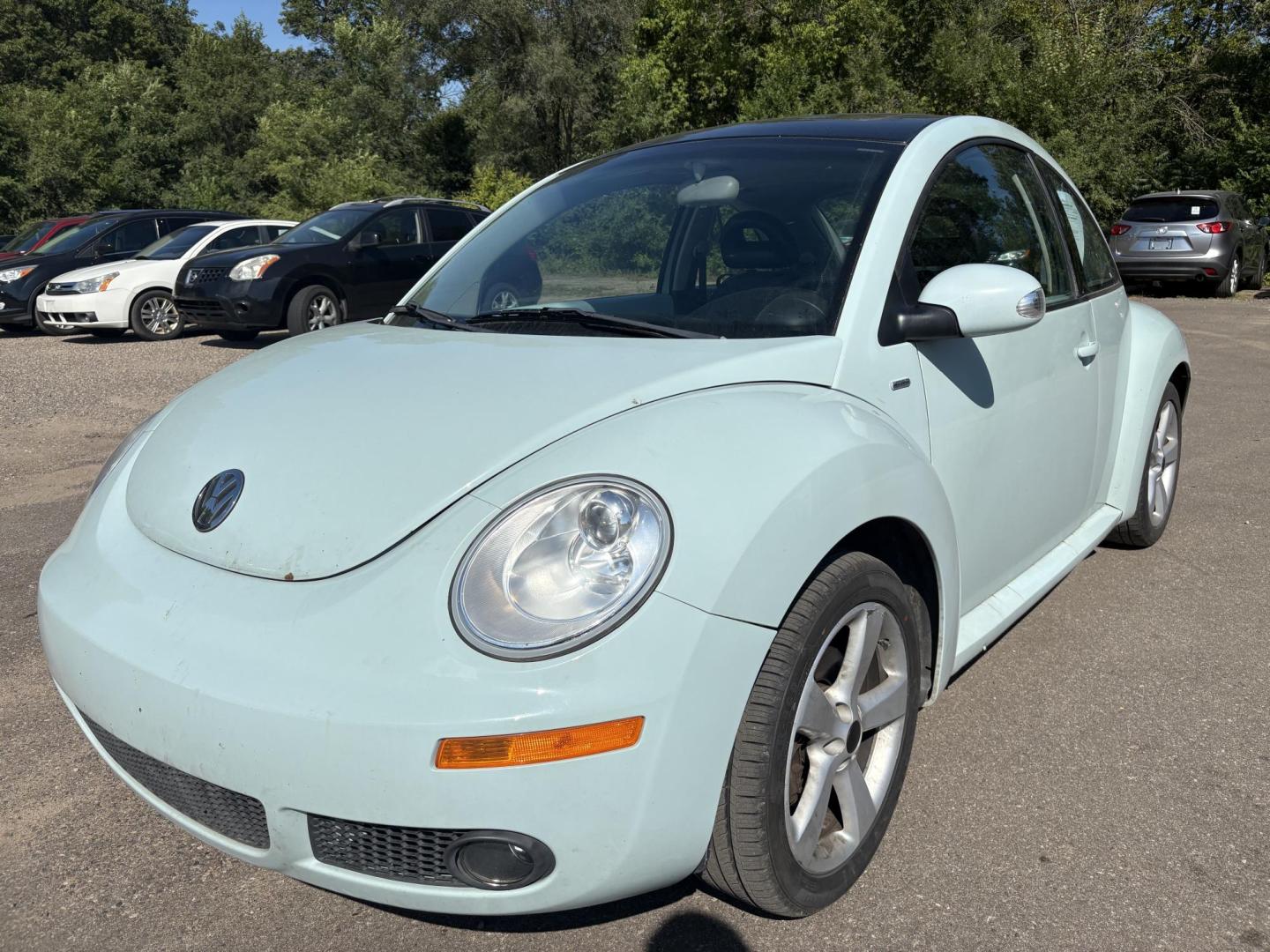 2010 Blue Volkswagen New Beetle 2.5L PZEV (3VWRG3AG9AM) with an 2.5L L5 DOHC 20V engine, located at 17255 hwy 65 NE, Ham Lake, MN, 55304, 0.000000, 0.000000 - Photo#0