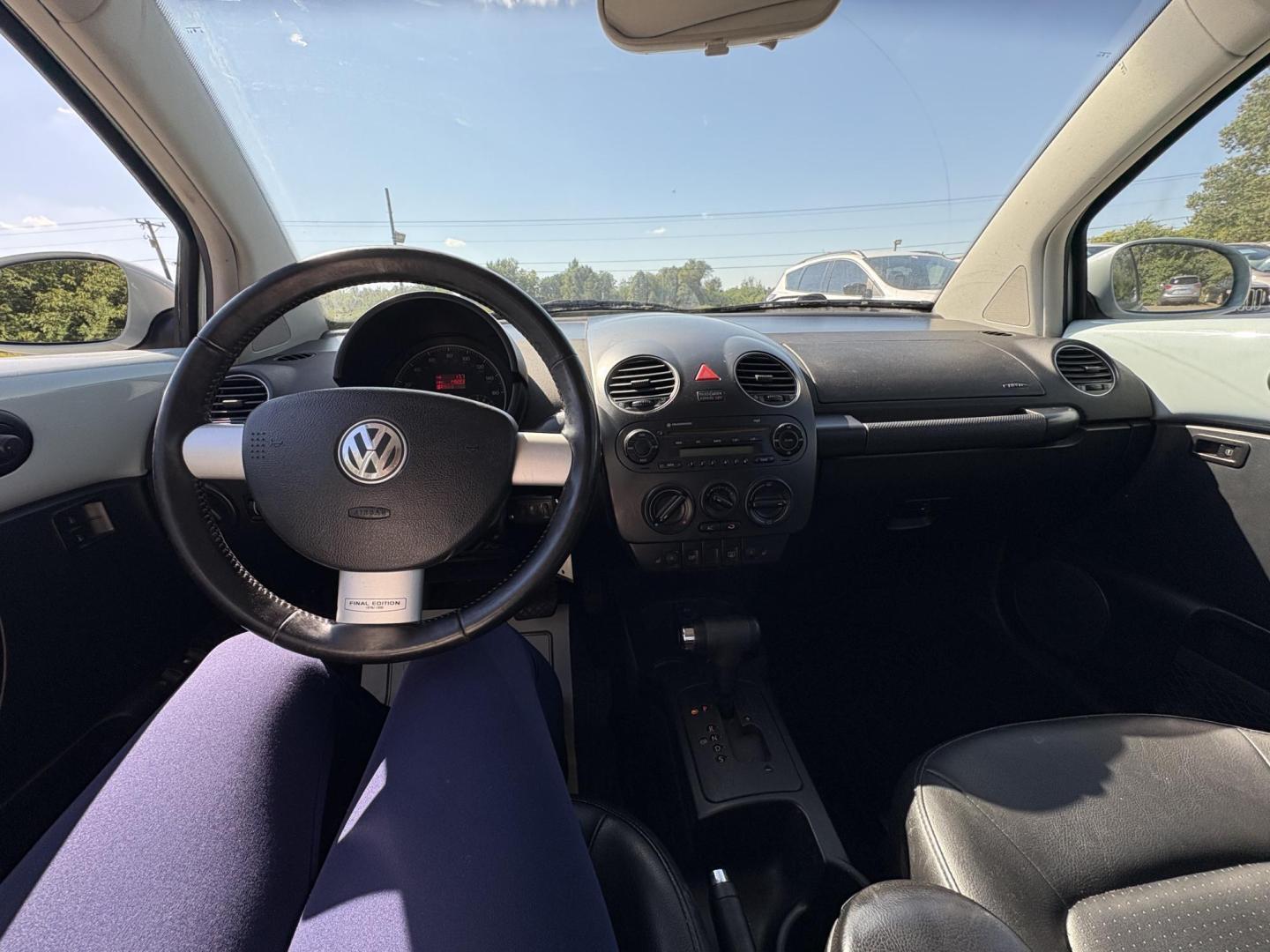 2010 Blue Volkswagen New Beetle 2.5L PZEV (3VWRG3AG9AM) with an 2.5L L5 DOHC 20V engine, located at 17255 hwy 65 NE, Ham Lake, MN, 55304, 0.000000, 0.000000 - Photo#14