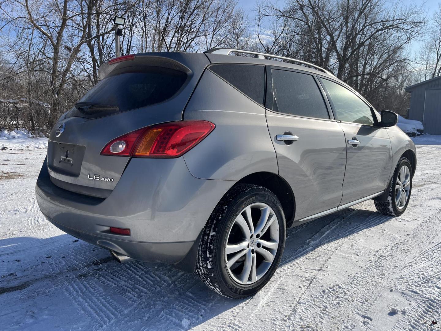 2009 gray Nissan Murano LE AWD (JN8AZ18W49W) with an 3.5L V6 DOHC 24V engine, Automatic CVT Overdrive transmission, located at 17255 hwy 65 NE, Ham Lake, MN, 55304, 0.000000, 0.000000 - Photo#4