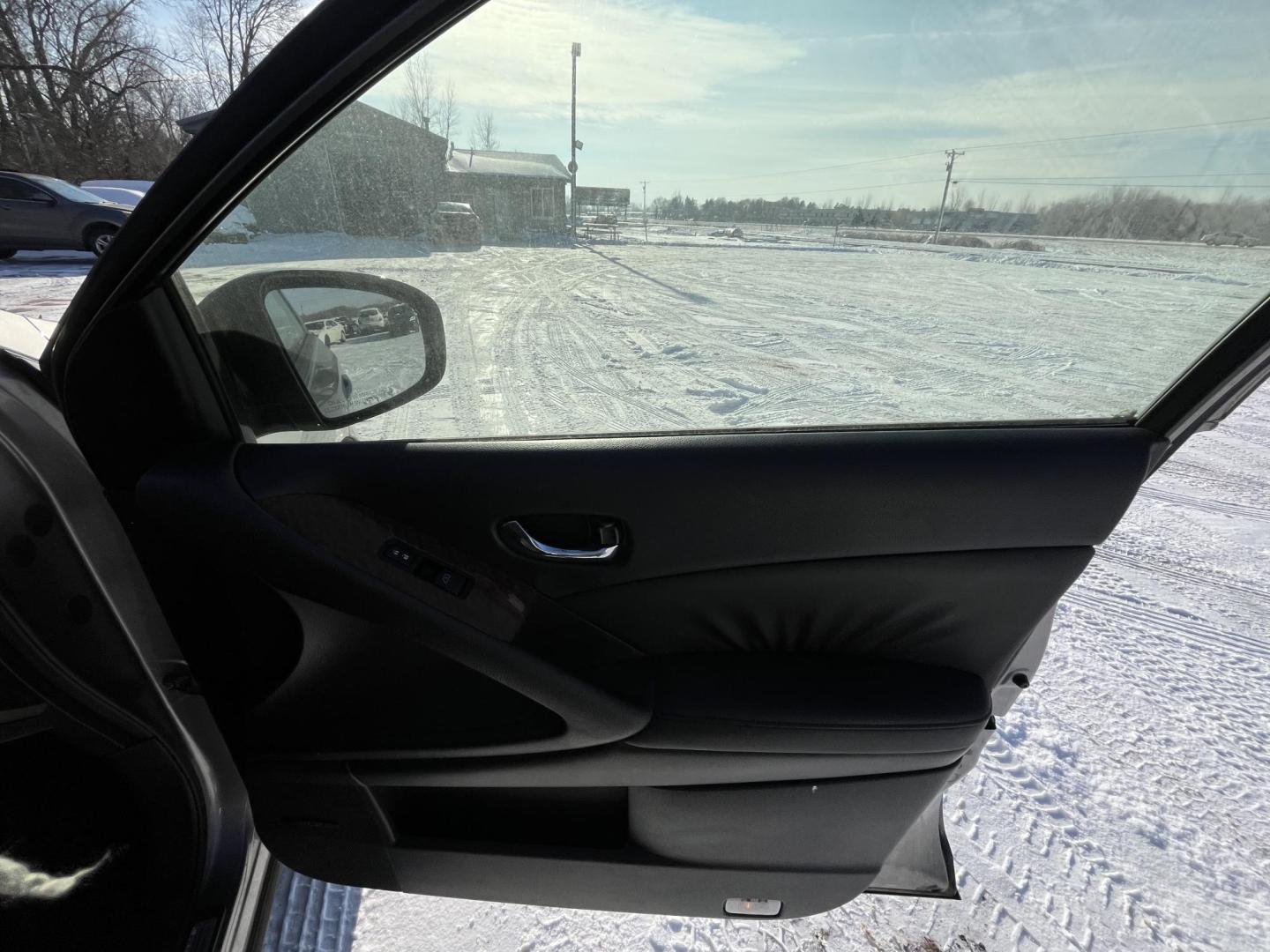 2009 gray Nissan Murano LE AWD (JN8AZ18W49W) with an 3.5L V6 DOHC 24V engine, Automatic CVT Overdrive transmission, located at 17255 hwy 65 NE, Ham Lake, MN, 55304, 0.000000, 0.000000 - Photo#12