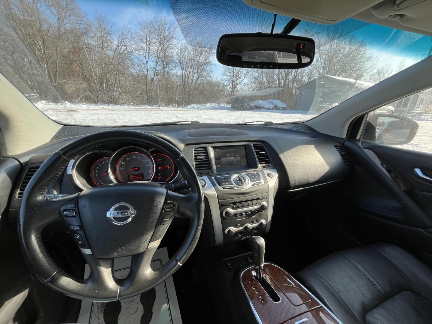 2009 gray Nissan Murano LE AWD (JN8AZ18W49W) with an 3.5L V6 DOHC 24V engine, Automatic CVT Overdrive transmission, located at 17255 hwy 65 NE, Ham Lake, MN, 55304, 0.000000, 0.000000 - Photo#16