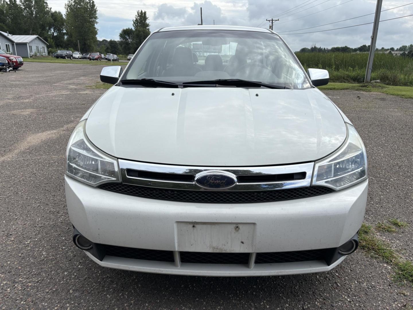 2009 Ford Focus SEL Sedan (1FAHP37N99W) with an 2.0L L4 DOHC 16V engine, located at 17255 hwy 65 NE, Ham Lake, MN, 55304, 0.000000, 0.000000 - Photo#7