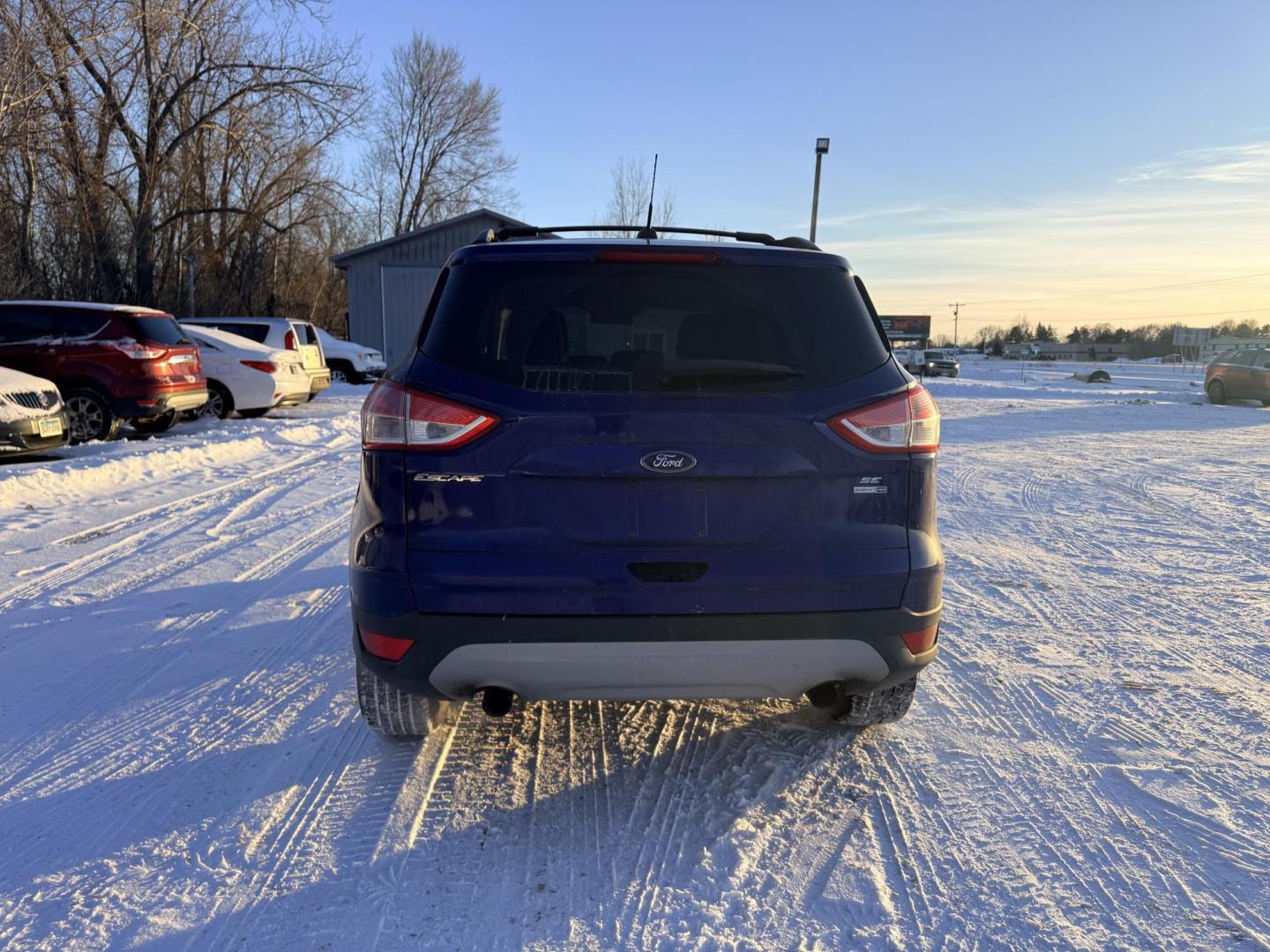 2013 Ford Escape SE 4WD (1FMCU9G92DU) with an 2.0L L4 DOHC 16V engine, 6-Speed Automatic transmission, located at 17255 hwy 65 NE, Ham Lake, MN, 55304, 0.000000, 0.000000 - Photo#3