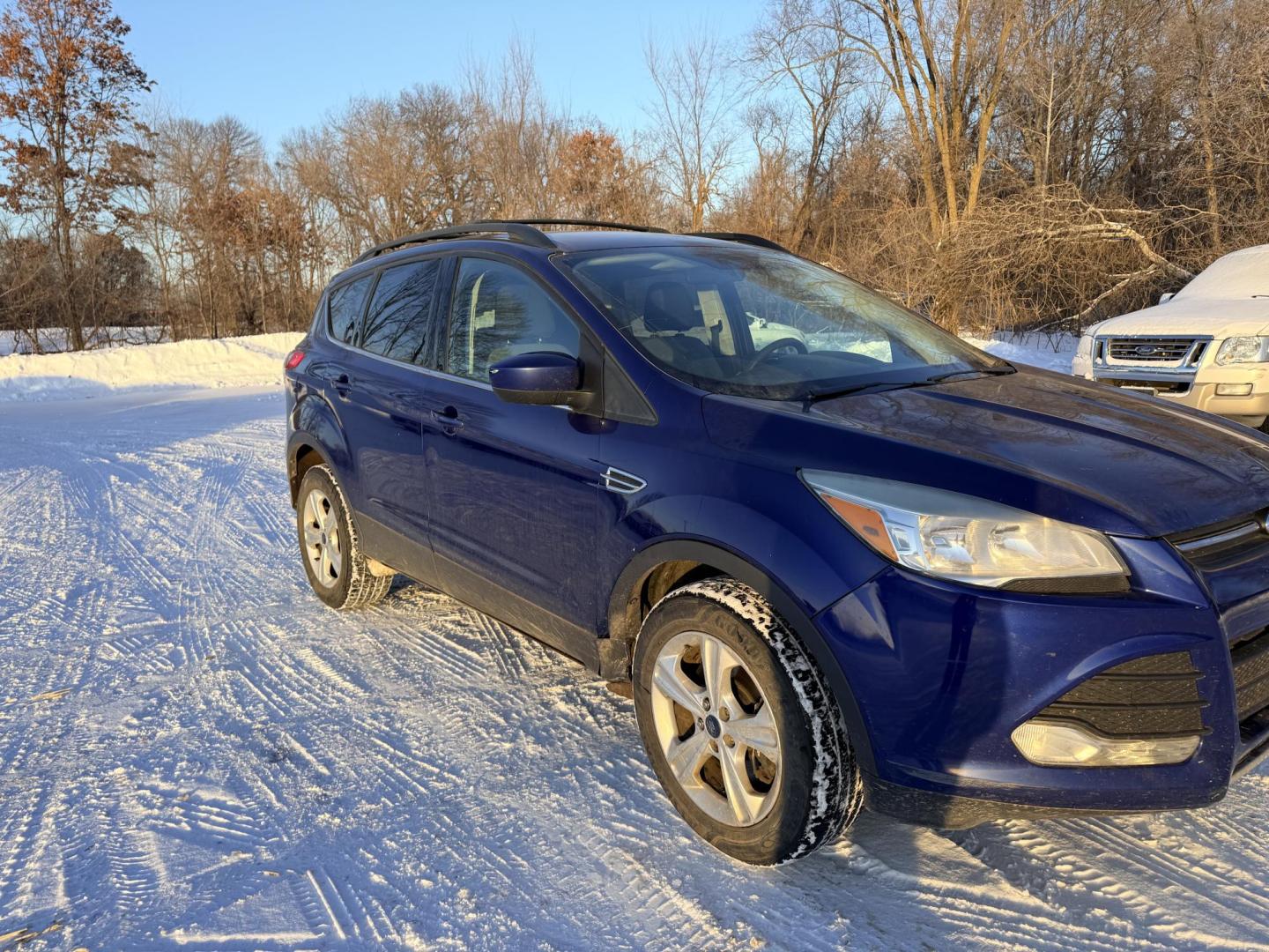 2013 Ford Escape SE 4WD (1FMCU9G92DU) with an 2.0L L4 DOHC 16V engine, 6-Speed Automatic transmission, located at 17255 hwy 65 NE, Ham Lake, MN, 55304, 0.000000, 0.000000 - Photo#6