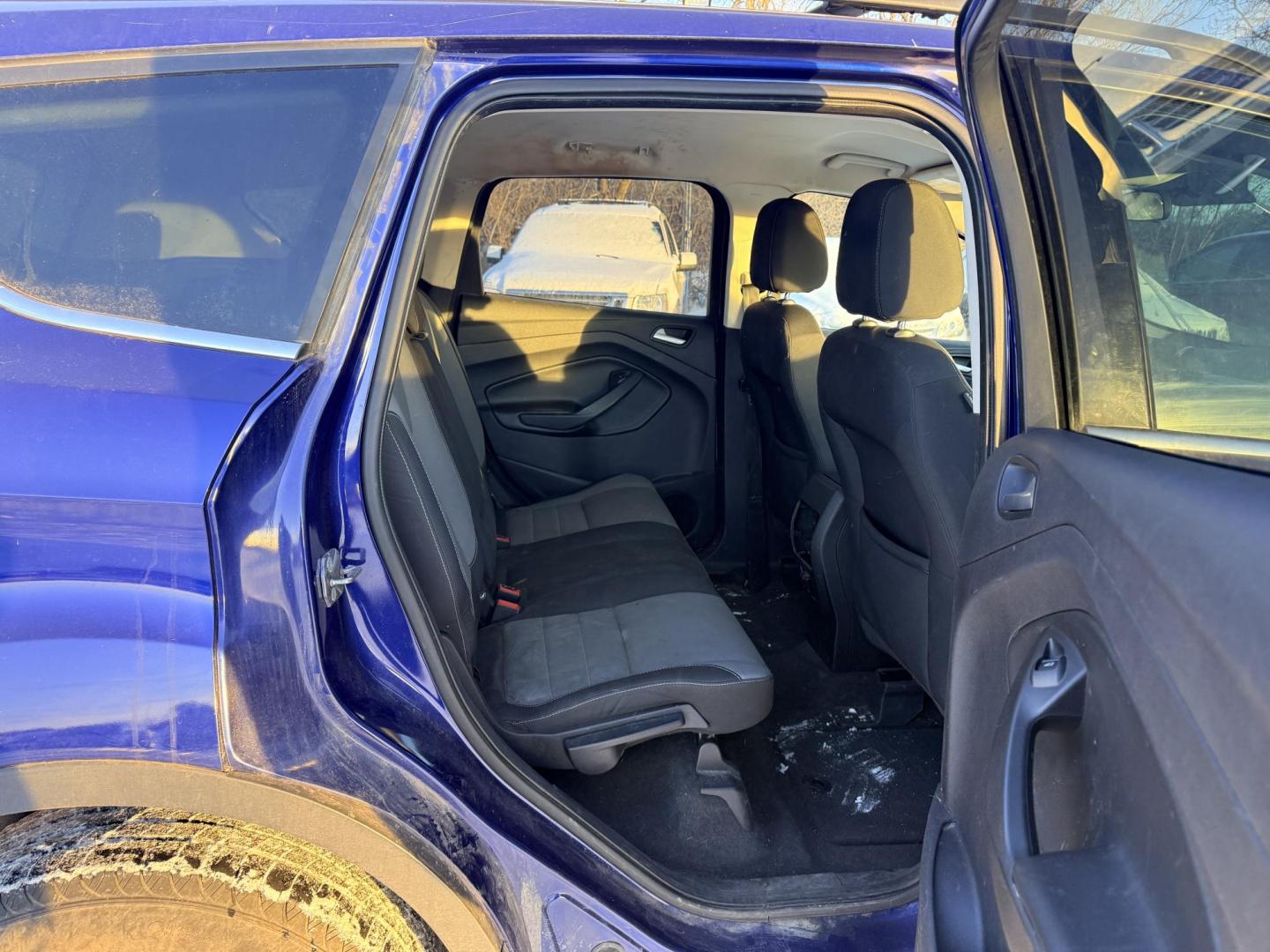 2013 Ford Escape SE 4WD (1FMCU9G92DU) with an 2.0L L4 DOHC 16V engine, 6-Speed Automatic transmission, located at 17255 hwy 65 NE, Ham Lake, MN, 55304, 0.000000, 0.000000 - Photo#13