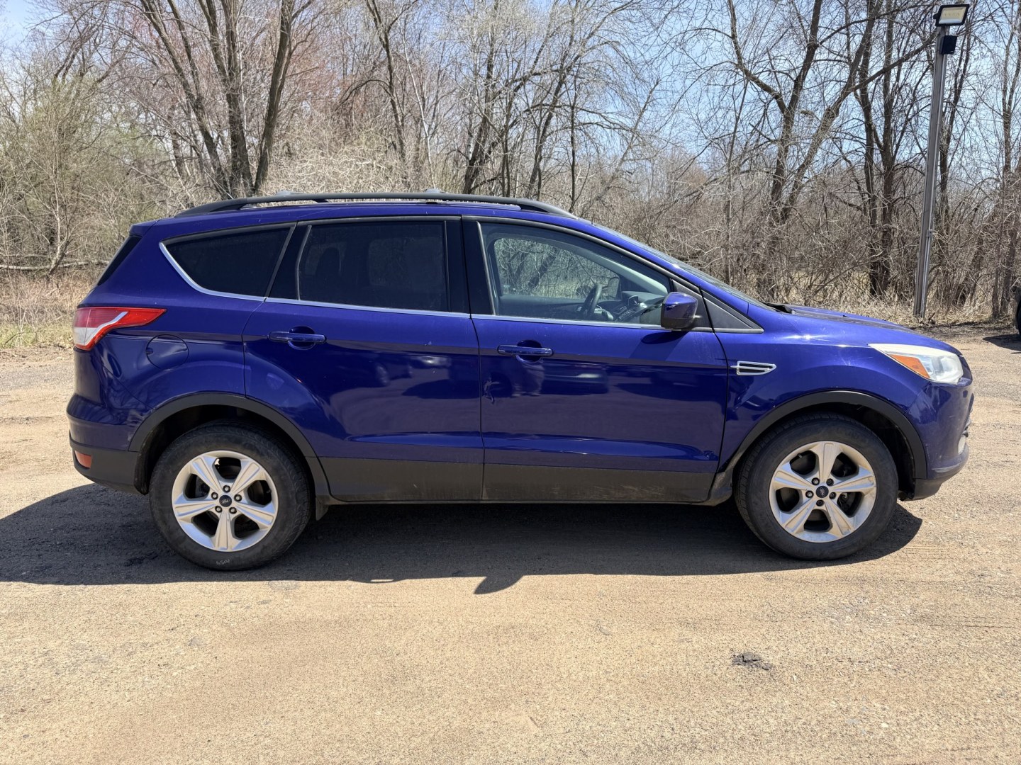 2013 Ford Escape SE 4WD (1FMCU9G92DU) with an 2.0L L4 DOHC 16V engine, 6-Speed Automatic transmission, located at 17255 hwy 65 NE, Ham Lake, MN, 55304, 0.000000, 0.000000 - Photo#5