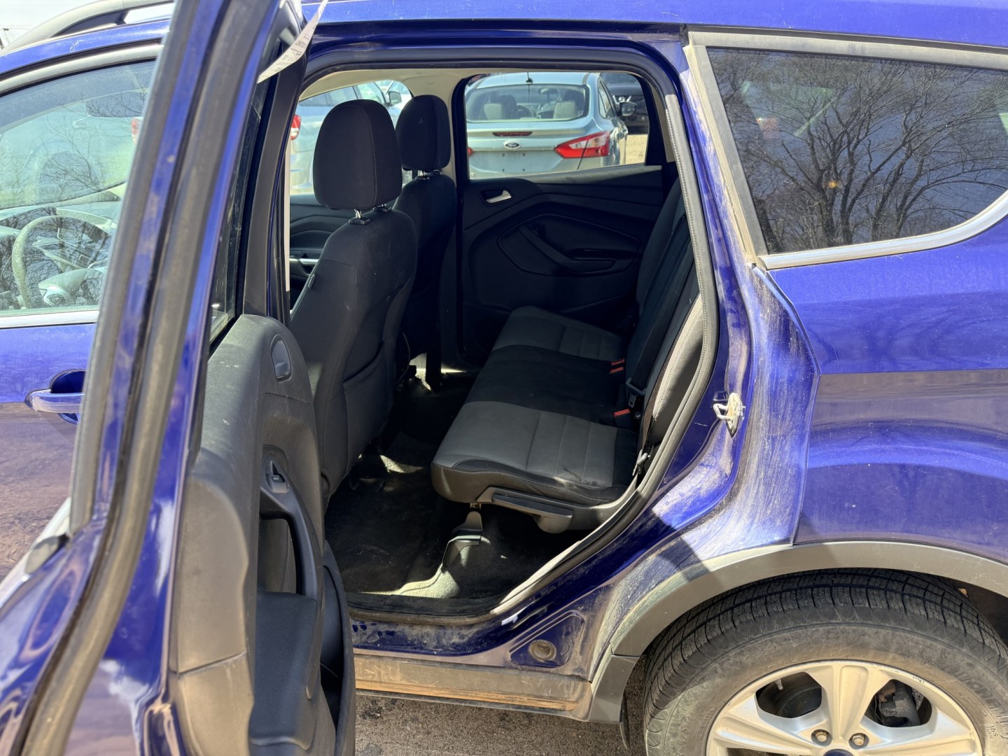 2013 Ford Escape SE 4WD (1FMCU9G92DU) with an 2.0L L4 DOHC 16V engine, 6-Speed Automatic transmission, located at 17255 hwy 65 NE, Ham Lake, MN, 55304, 0.000000, 0.000000 - Photo#11