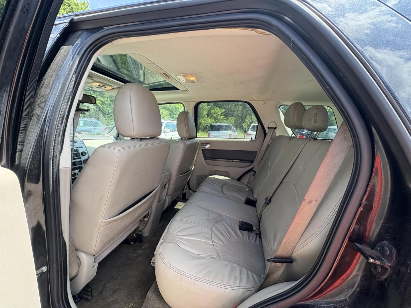 2011 Mercury Mariner Premier V6 2WD (4M2CN8HG6BK) , 6-Speed Automatic transmission, located at 17255 hwy 65 NE, Ham Lake, MN, 55304, 0.000000, 0.000000 - Photo#11