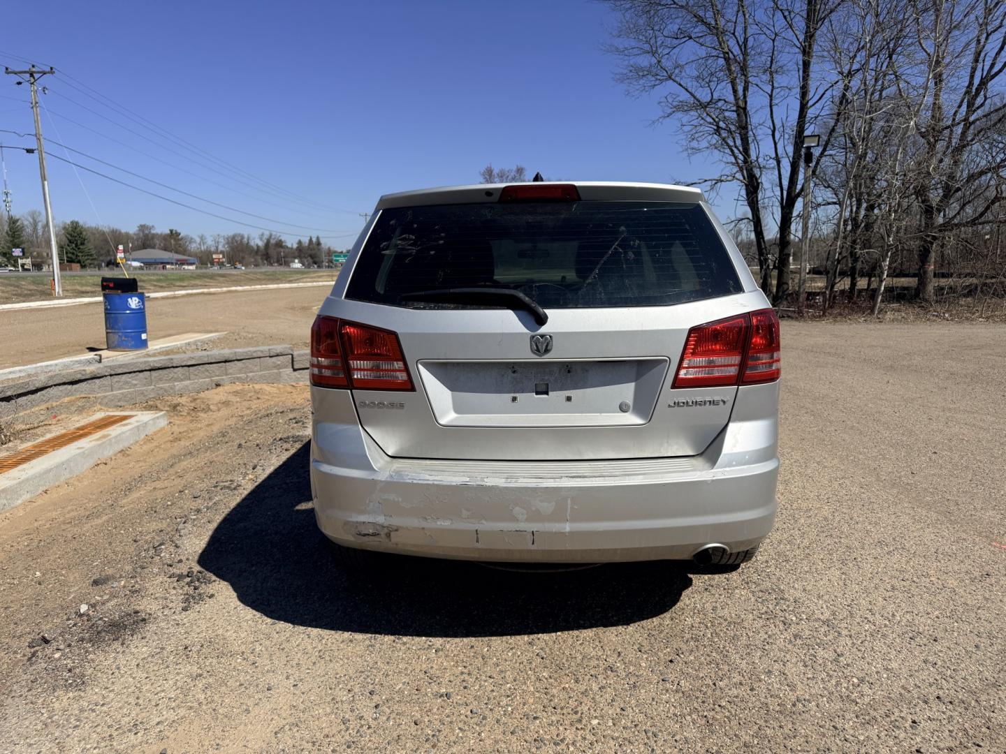 2009 Dodge Journey SE (3D4GG47B69T) with an 2.4L L4 DOHC 16V engine, 4-Speed Automatic Overdrive transmission, located at 17255 hwy 65 NE, Ham Lake, MN, 55304, 0.000000, 0.000000 - Photo#3
