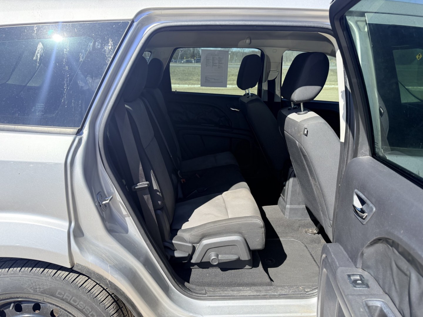 2009 Dodge Journey SE (3D4GG47B69T) with an 2.4L L4 DOHC 16V engine, 4-Speed Automatic Overdrive transmission, located at 17255 hwy 65 NE, Ham Lake, MN, 55304, 0.000000, 0.000000 - Photo#13