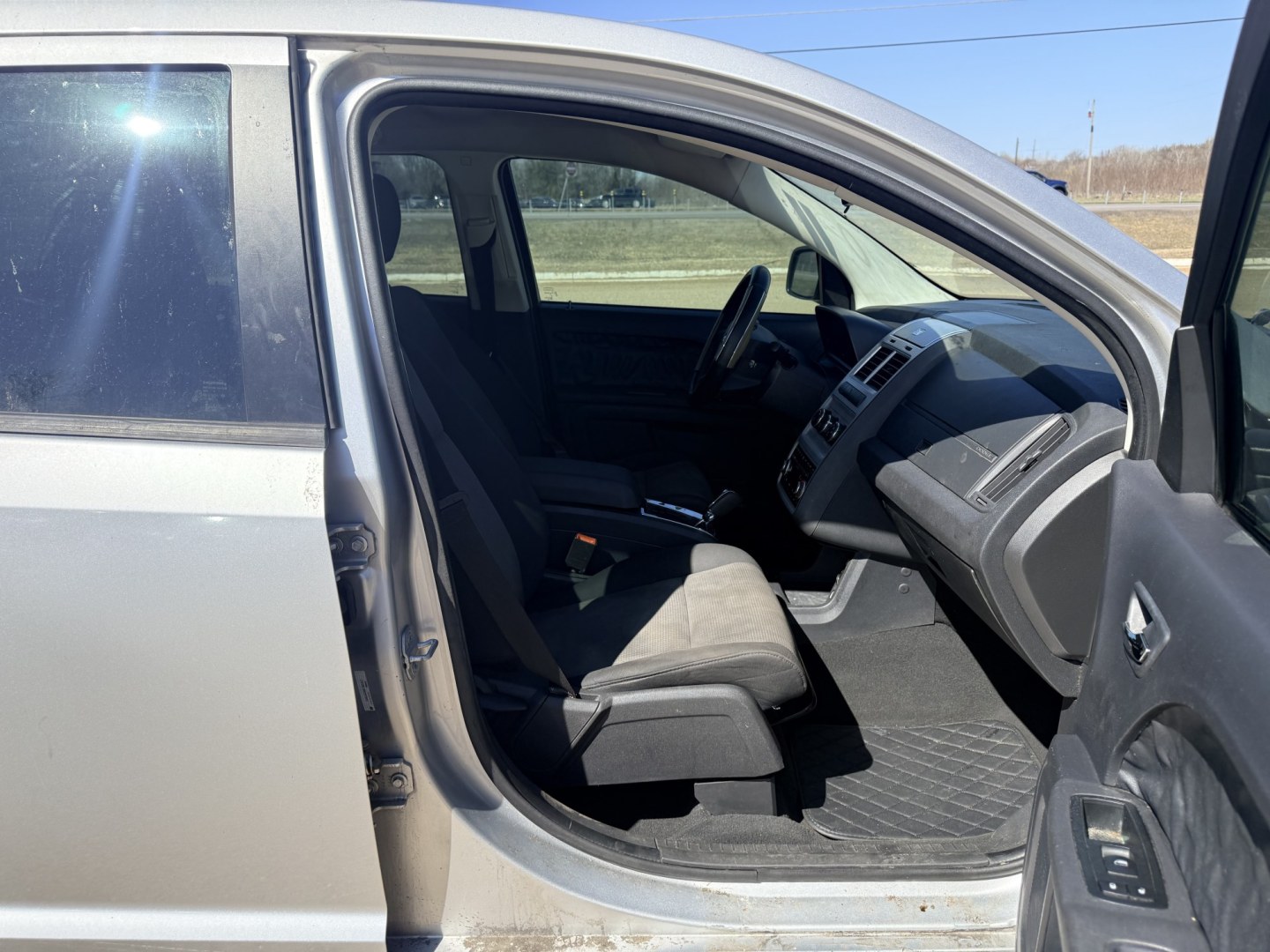 2009 Dodge Journey SE (3D4GG47B69T) with an 2.4L L4 DOHC 16V engine, 4-Speed Automatic Overdrive transmission, located at 17255 hwy 65 NE, Ham Lake, MN, 55304, 0.000000, 0.000000 - Photo#15