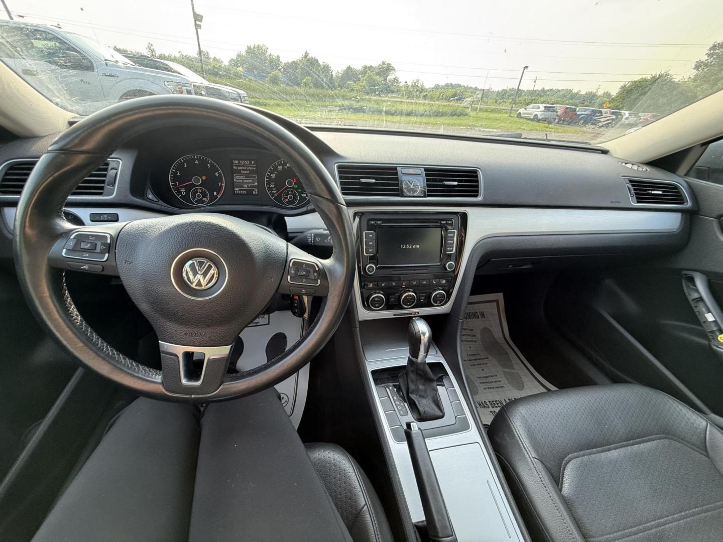 2012 Volkswagen Passat 2.5L SE AT (1VWBP7A3XCC) with an 2.5L L5 engine, 6-Speed Automatic transmission, located at 17255 hwy 65 NE, Ham Lake, MN, 55304, 0.000000, 0.000000 - Photo#11