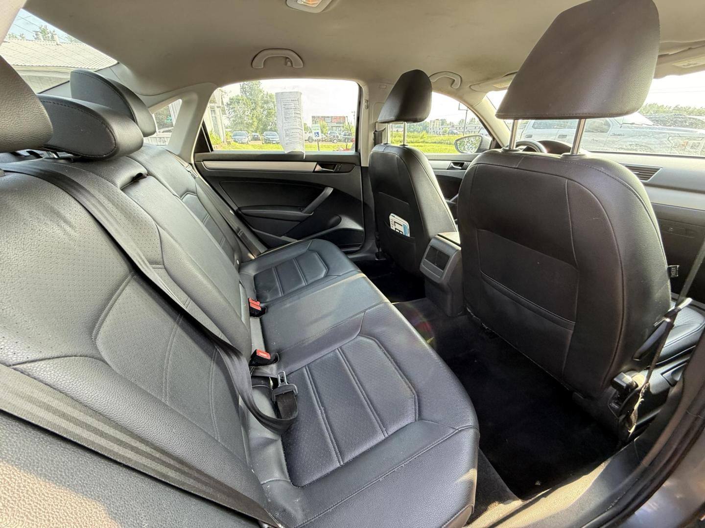 2012 Volkswagen Passat 2.5L SE AT (1VWBP7A3XCC) with an 2.5L L5 engine, 6-Speed Automatic transmission, located at 17255 hwy 65 NE, Ham Lake, MN, 55304, 0.000000, 0.000000 - Photo#14