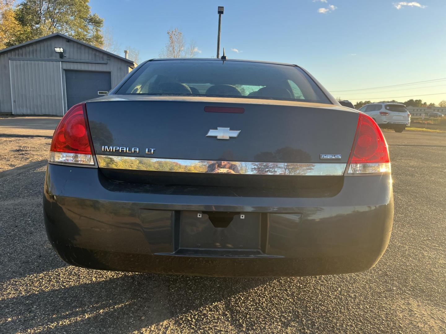 2011 Chevrolet Impala LT (2G1WB5EK5B1) with an 3.5L V6 OHV 12V FFV engine, 4-Speed Automatic transmission, located at 17255 hwy 65 NE, Ham Lake, MN, 55304, 0.000000, 0.000000 - Photo#3