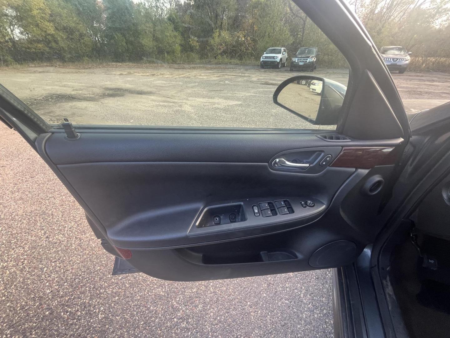 2011 Chevrolet Impala LT (2G1WB5EK5B1) with an 3.5L V6 OHV 12V FFV engine, 4-Speed Automatic transmission, located at 17255 hwy 65 NE, Ham Lake, MN, 55304, 0.000000, 0.000000 - Photo#8