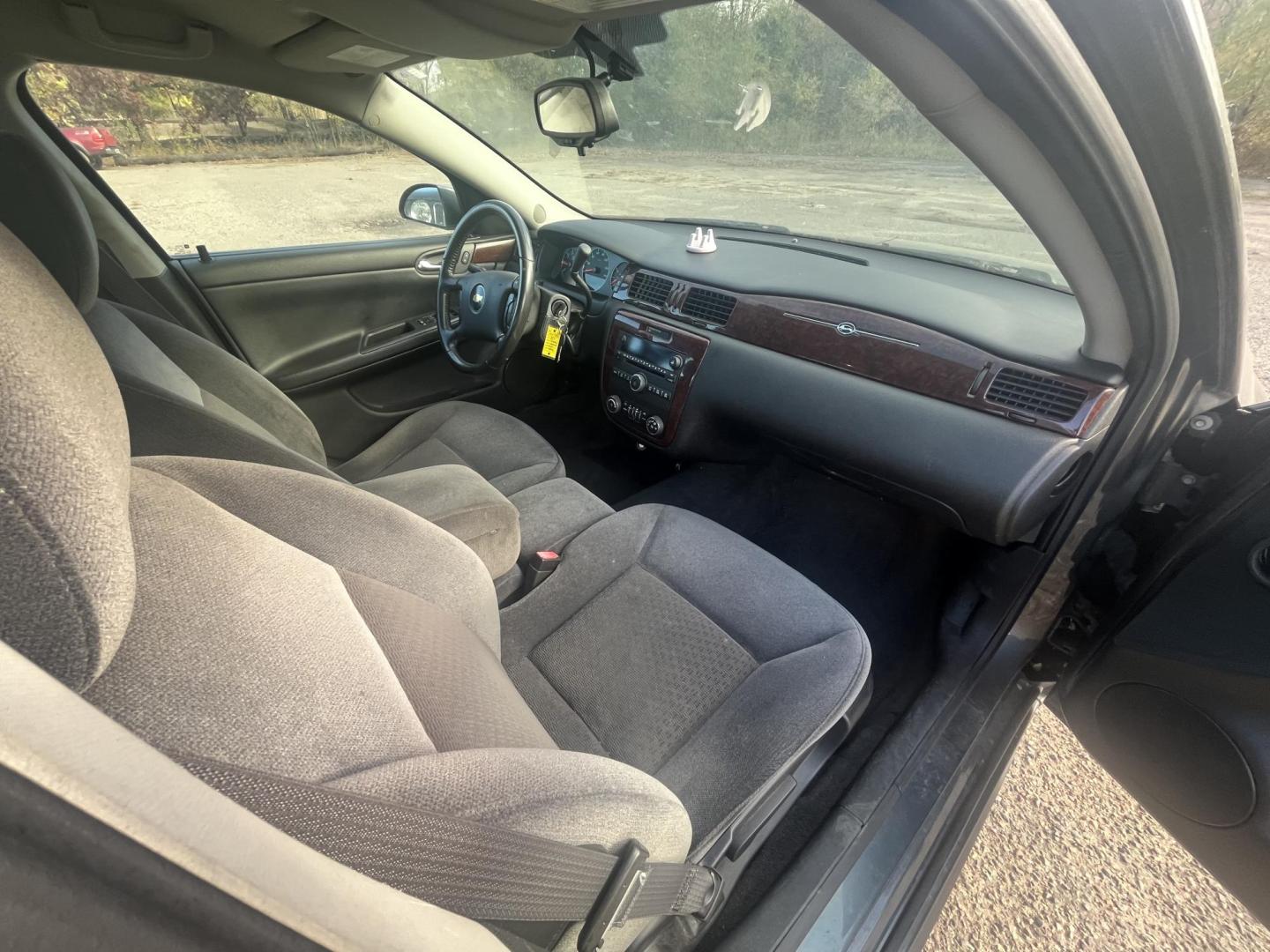 2011 Chevrolet Impala LT (2G1WB5EK5B1) with an 3.5L V6 OHV 12V FFV engine, 4-Speed Automatic transmission, located at 17255 hwy 65 NE, Ham Lake, MN, 55304, 0.000000, 0.000000 - Photo#13