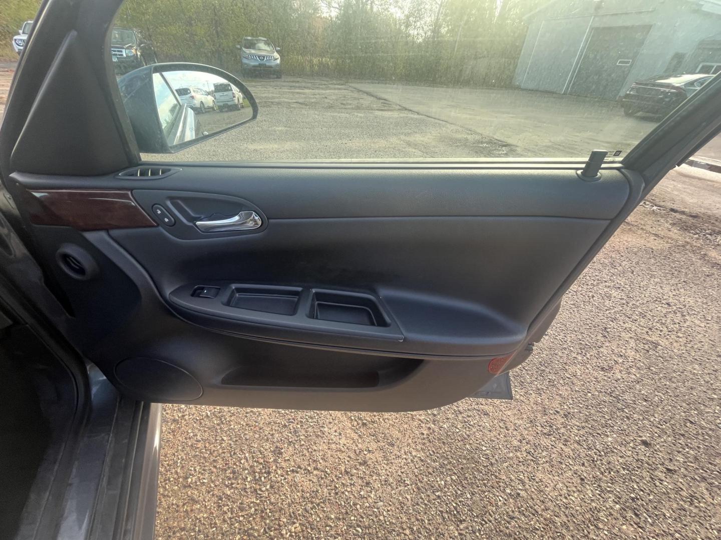 2011 Chevrolet Impala LT (2G1WB5EK5B1) with an 3.5L V6 OHV 12V FFV engine, 4-Speed Automatic transmission, located at 17255 hwy 65 NE, Ham Lake, MN, 55304, 0.000000, 0.000000 - Photo#12