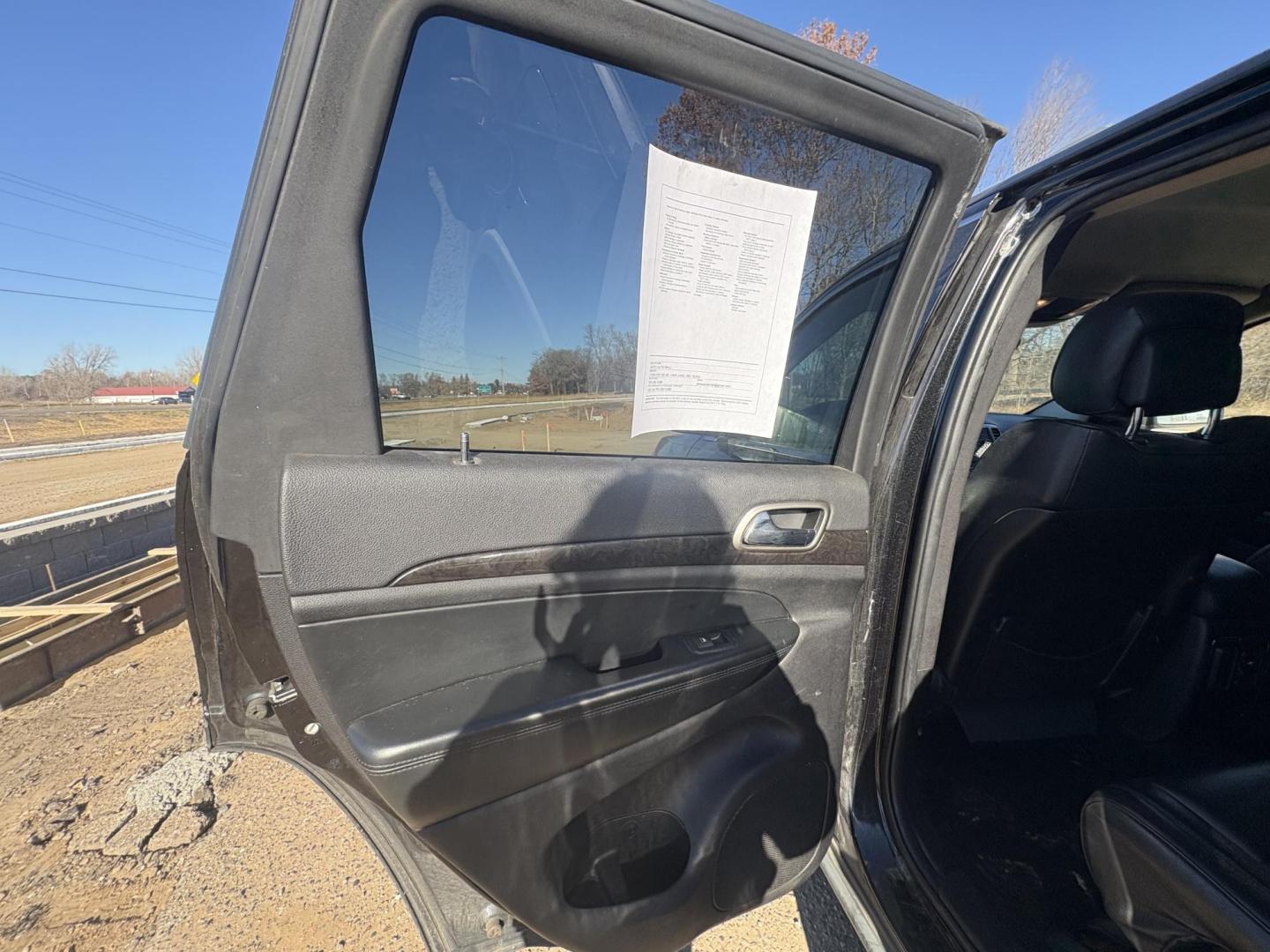 2011 Jeep Grand Cherokee Laredo 4WD (1J4RR4GG3BC) with an 3.6L V6 DOHC 24V engine, 5-Speed Automatic transmission, located at 17255 hwy 65 NE, Ham Lake, MN, 55304, 0.000000, 0.000000 - Photo#10