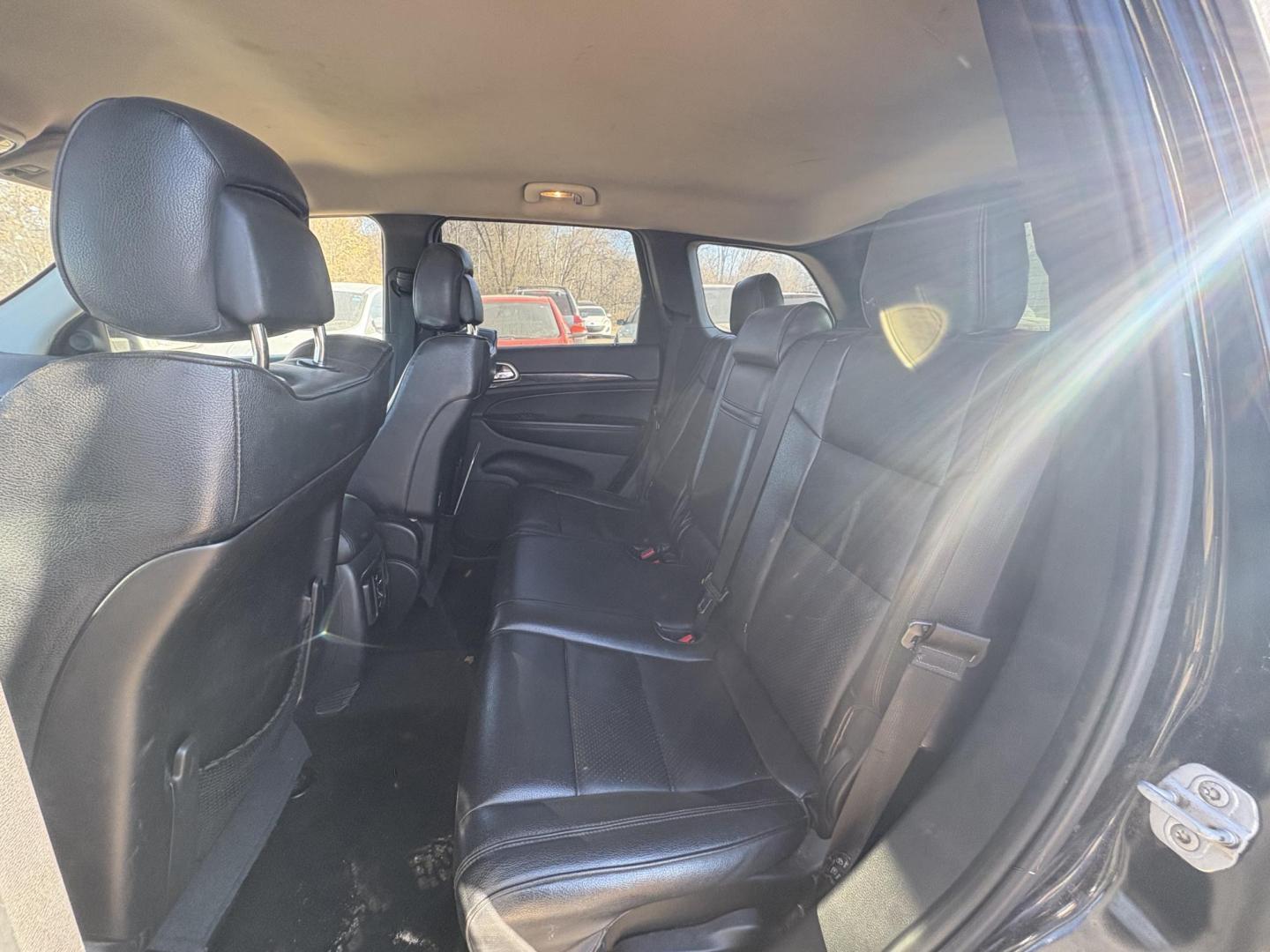 2011 Jeep Grand Cherokee Laredo 4WD (1J4RR4GG3BC) with an 3.6L V6 DOHC 24V engine, 5-Speed Automatic transmission, located at 17255 hwy 65 NE, Ham Lake, MN, 55304, 0.000000, 0.000000 - Photo#11