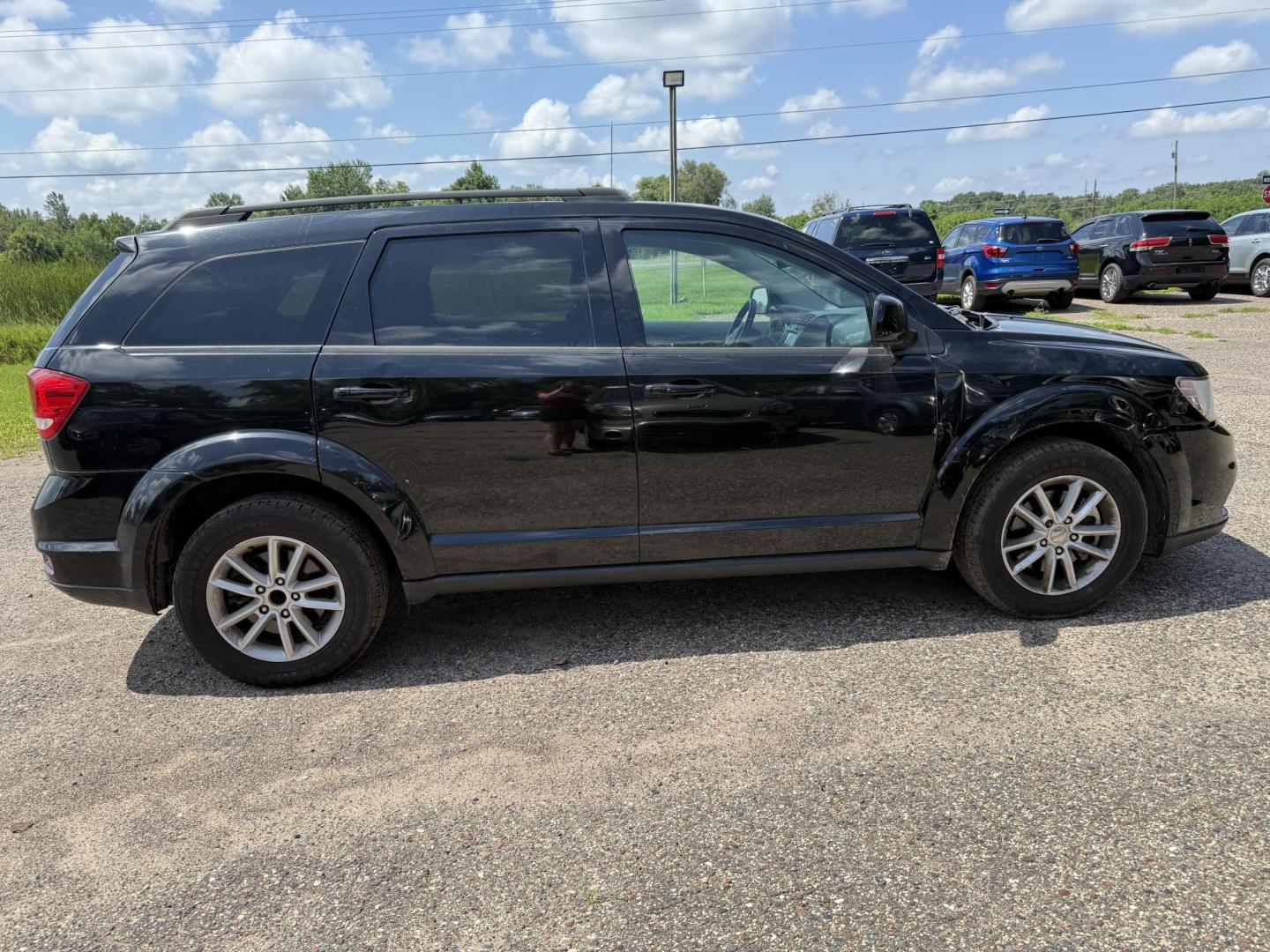 2014 Dodge Journey SXT (3C4PDCBG7ET) with an 3.6L V6 DOHC 24V engine, 6-Speed Automatic transmission, located at 17255 hwy 65 NE, Ham Lake, MN, 55304, 0.000000, 0.000000 - Photo#5