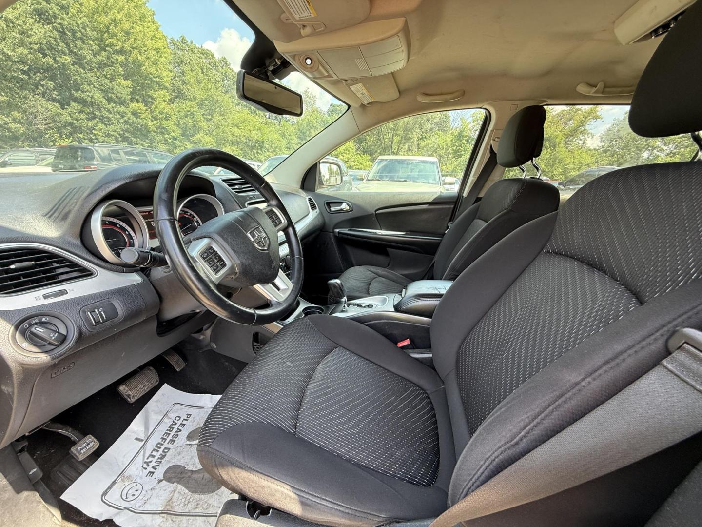 2014 Dodge Journey SXT (3C4PDCBG7ET) with an 3.6L V6 DOHC 24V engine, 6-Speed Automatic transmission, located at 17255 hwy 65 NE, Ham Lake, MN, 55304, 0.000000, 0.000000 - Photo#9
