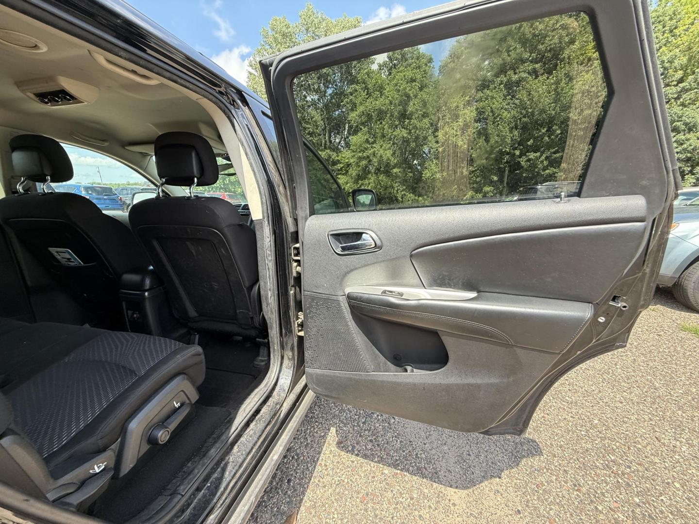 2014 Dodge Journey SXT (3C4PDCBG7ET) with an 3.6L V6 DOHC 24V engine, 6-Speed Automatic transmission, located at 17255 hwy 65 NE, Ham Lake, MN, 55304, 0.000000, 0.000000 - Photo#12