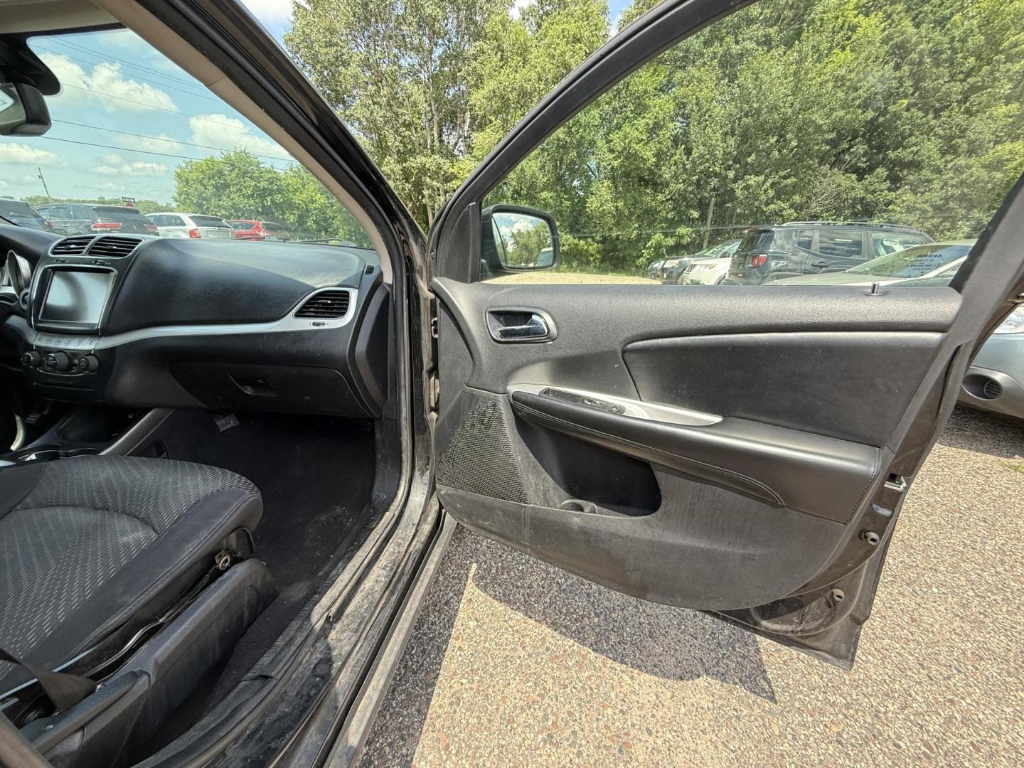 2014 Dodge Journey SXT (3C4PDCBG7ET) with an 3.6L V6 DOHC 24V engine, 6-Speed Automatic transmission, located at 17255 hwy 65 NE, Ham Lake, MN, 55304, 0.000000, 0.000000 - Photo#15