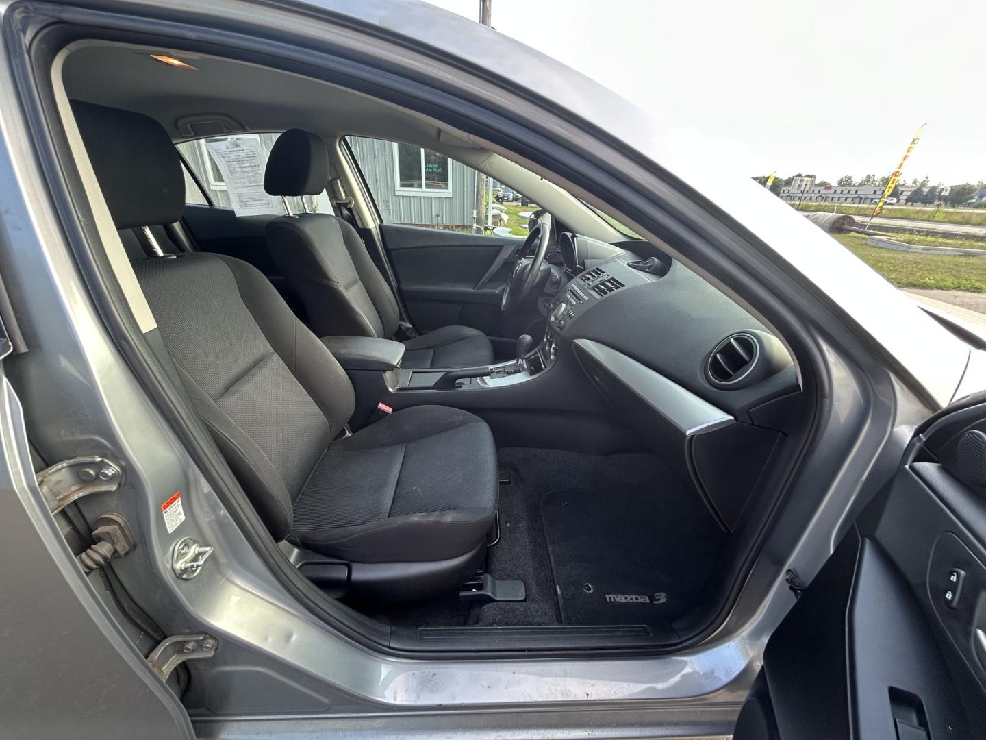 2011 Mazda MAZDA3 i Touring 4-Door (JM1BL1VF6B1) with an 2.0L L4 DOHC 16V engine, located at 17255 hwy 65 NE, Ham Lake, MN, 55304, 0.000000, 0.000000- Photo#10